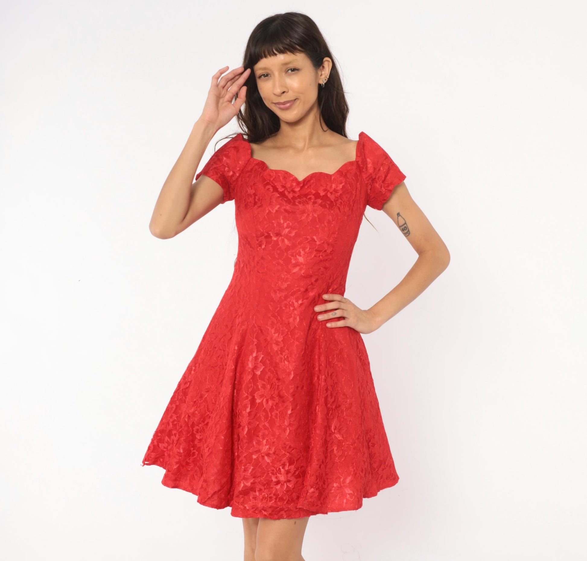90s Roberta Red Lace Fit-and-Flare Dress Sweetheart Neckline Knee Medium M