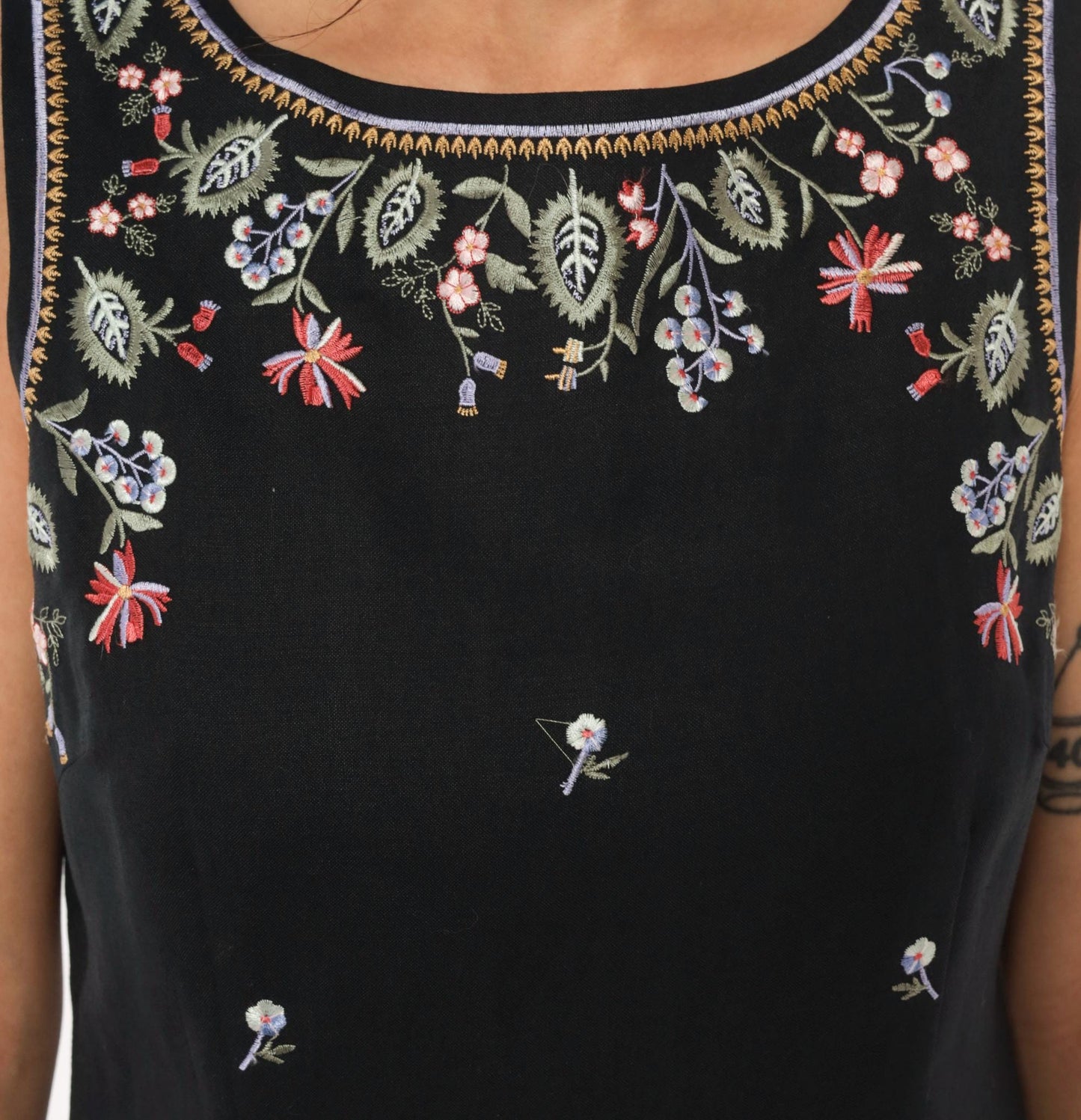90s Jennifer Eden Black Embroidered Floral Maxi Dress V-Back Slit Medium M