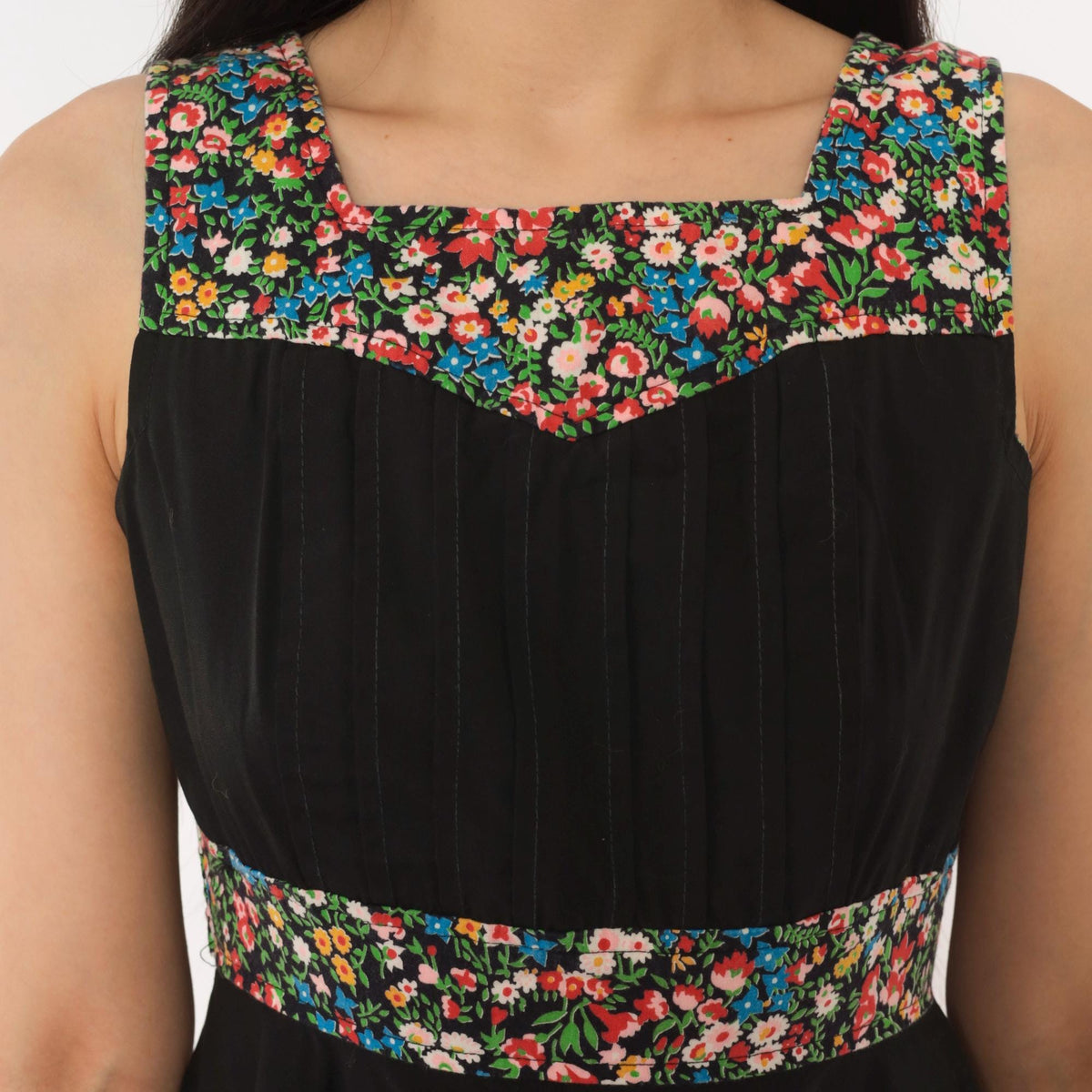 70s Tracy Petites Black Floral Calico Sundress Square Neck Tie Back XS