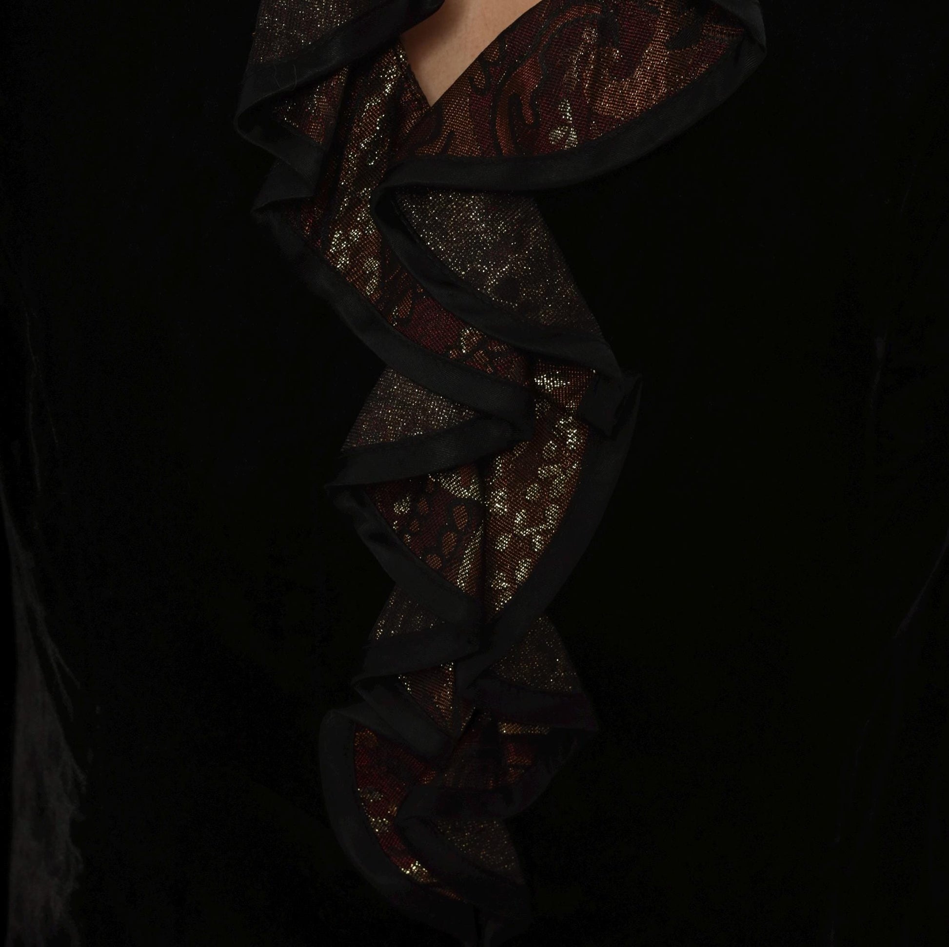 90s Patra Black Velvet Blazer Burgundy Gold Brocade Ruffle Collar Large L