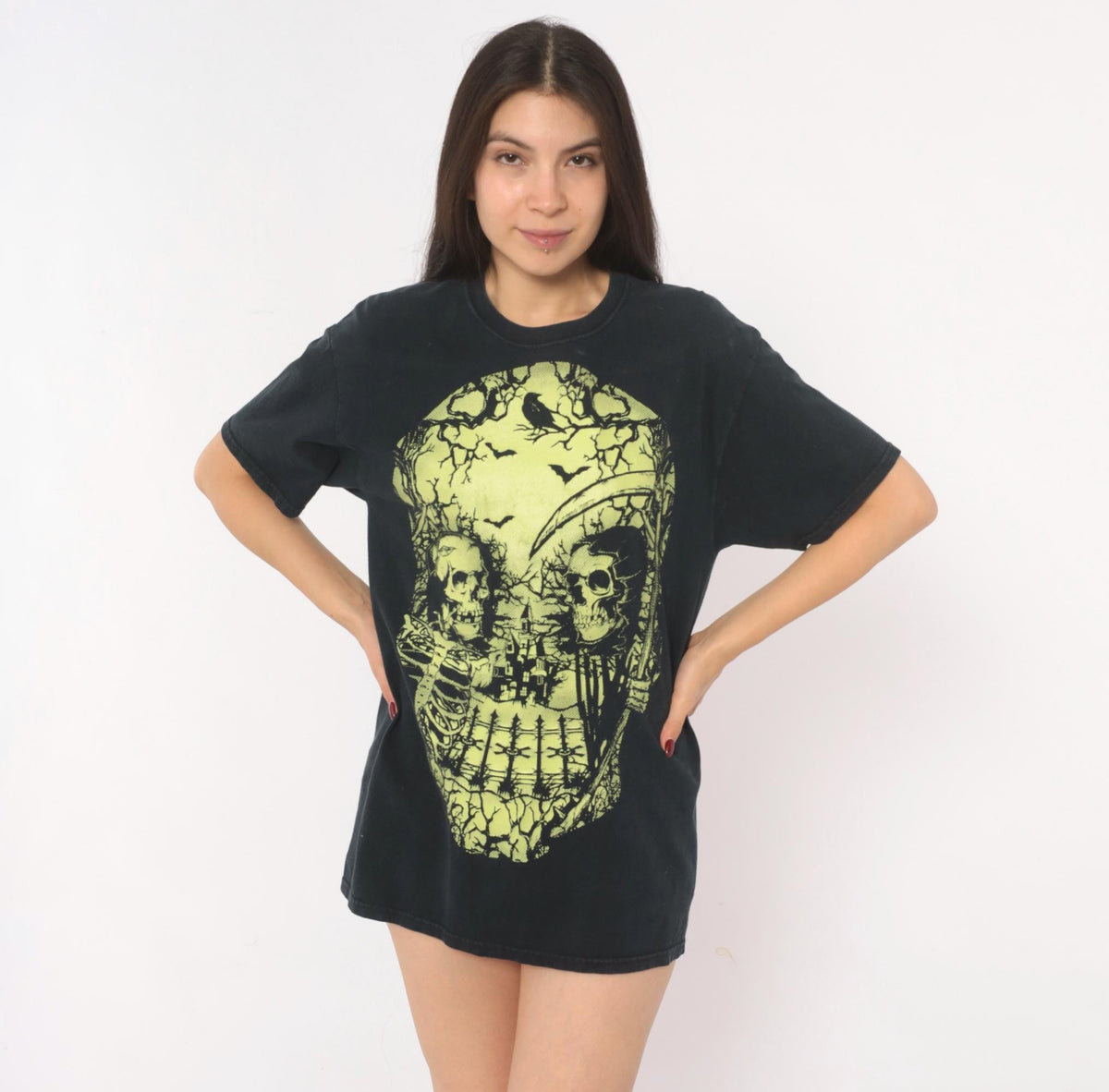 Y2K Skull Graveyard Graphic Tee Fruit of the Loom Black Cotton Medium