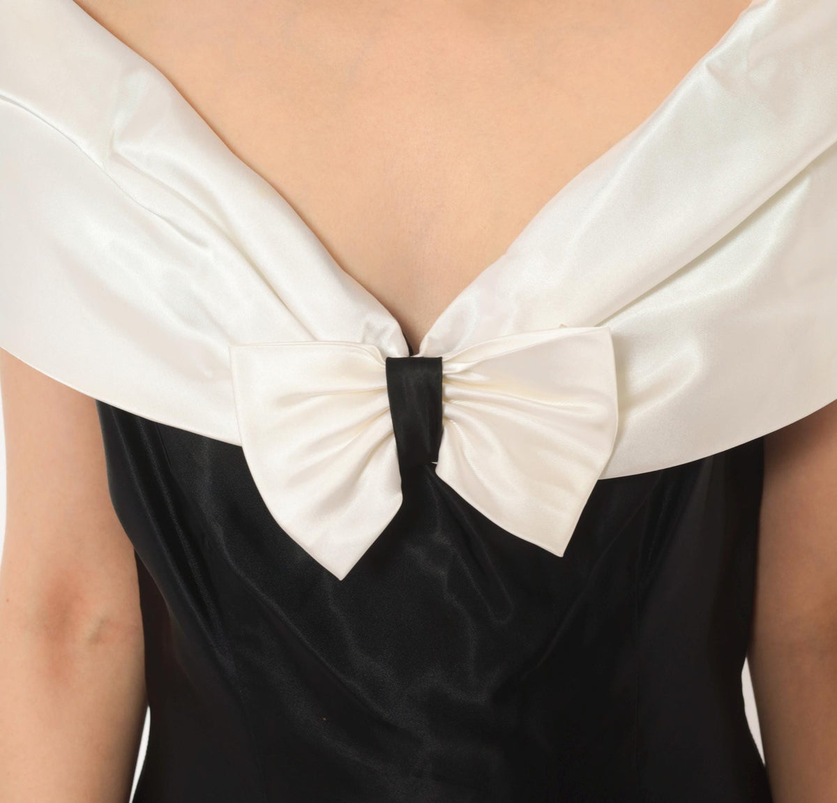 90s Black Satin Maxi Gown White Bow Off-Shoulder V-Neck Cap Sleeve Medium