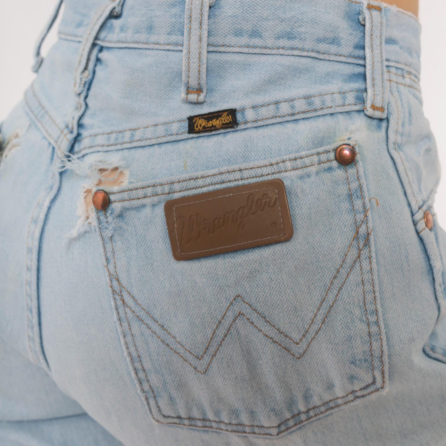 90s Wrangler Light Wash Straight Leg Jeans High Rise Cotton Denim Women's 29