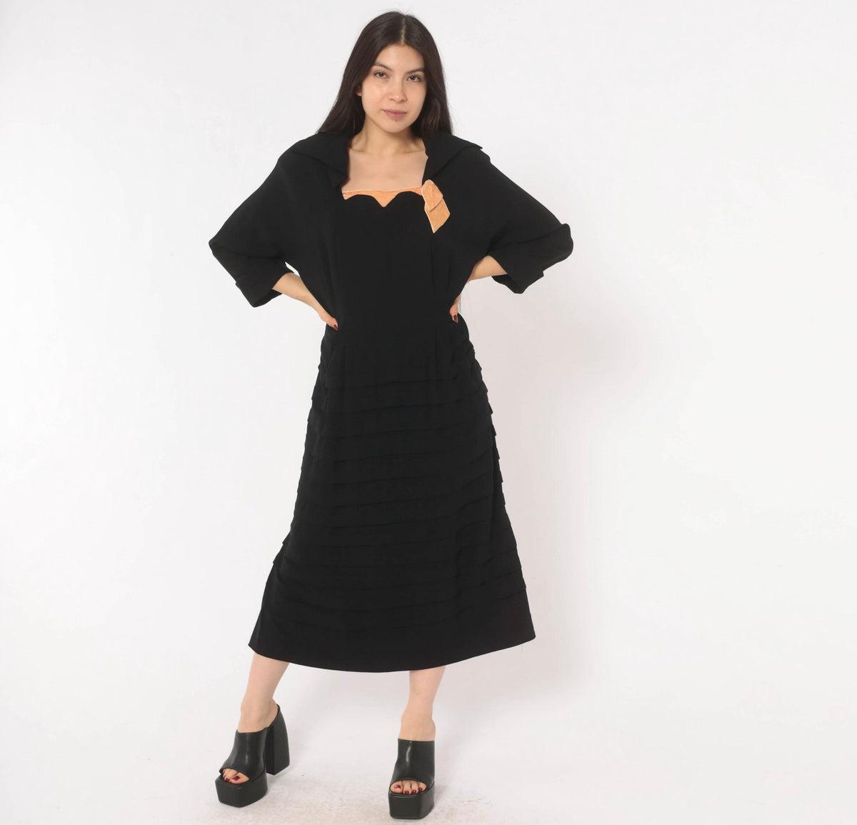 1940s Black Velvet Maxi Dress Scalloped Neckline Tiered Skirt Extra Large XL