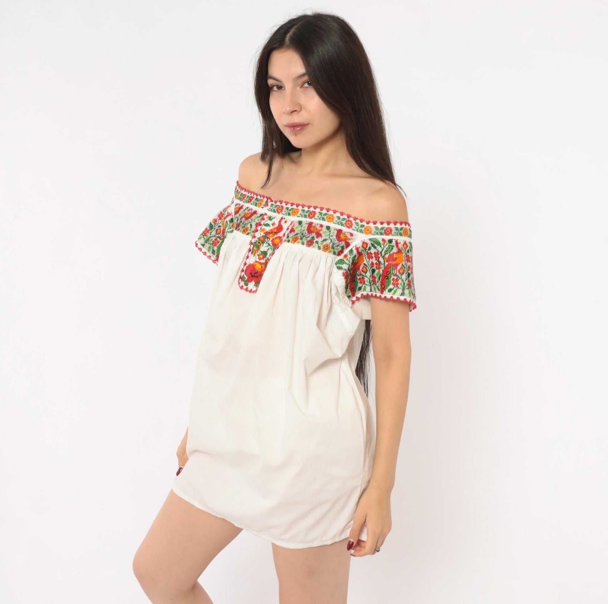 70s Mexican Off-Shoulder Peasant Blouse White Beaded Embroidered Bird Floral Medium