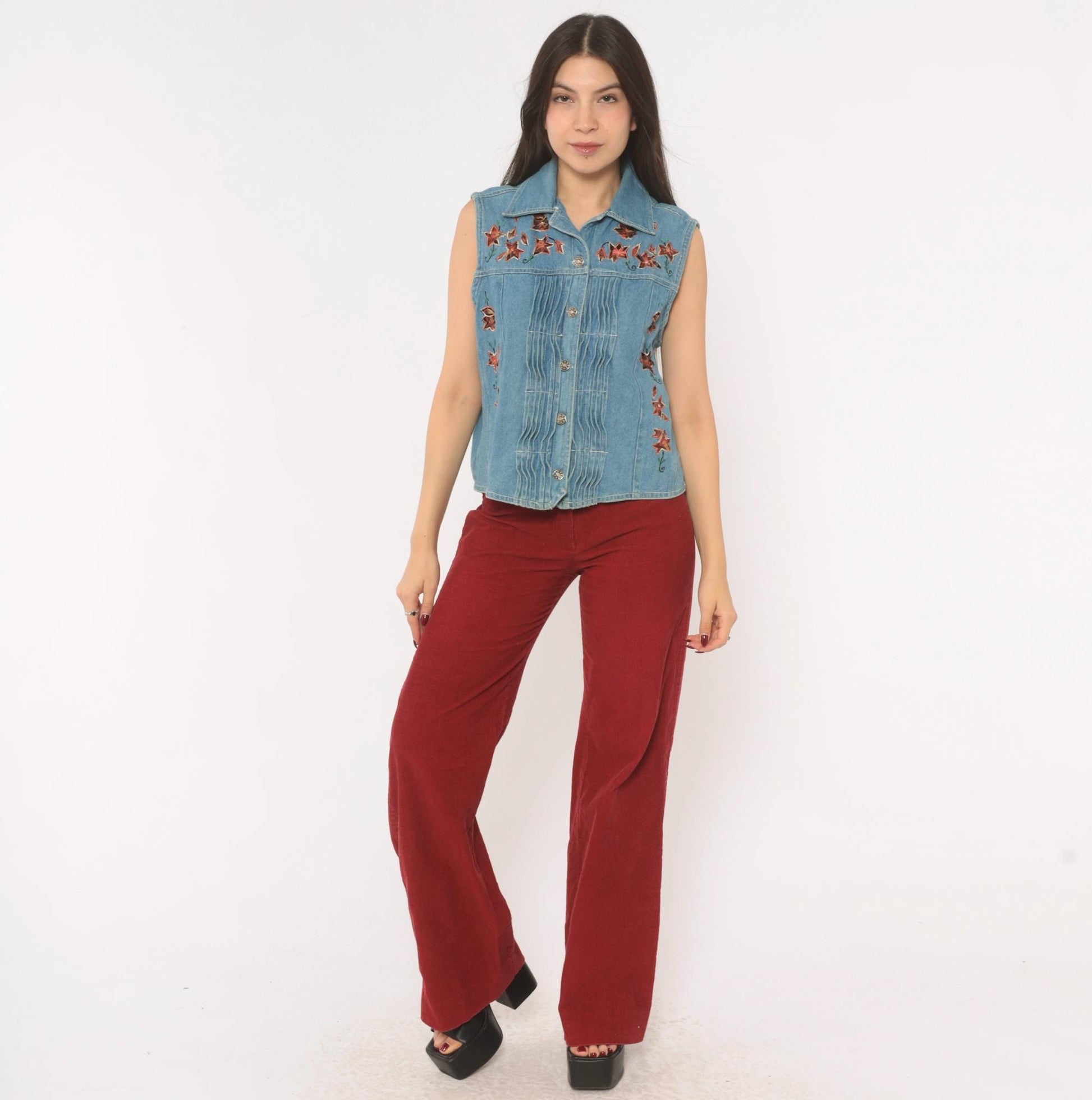 90s Spell Bound Leaf Embroidered Denim Vest Blue Chambray Pintuck Medium M