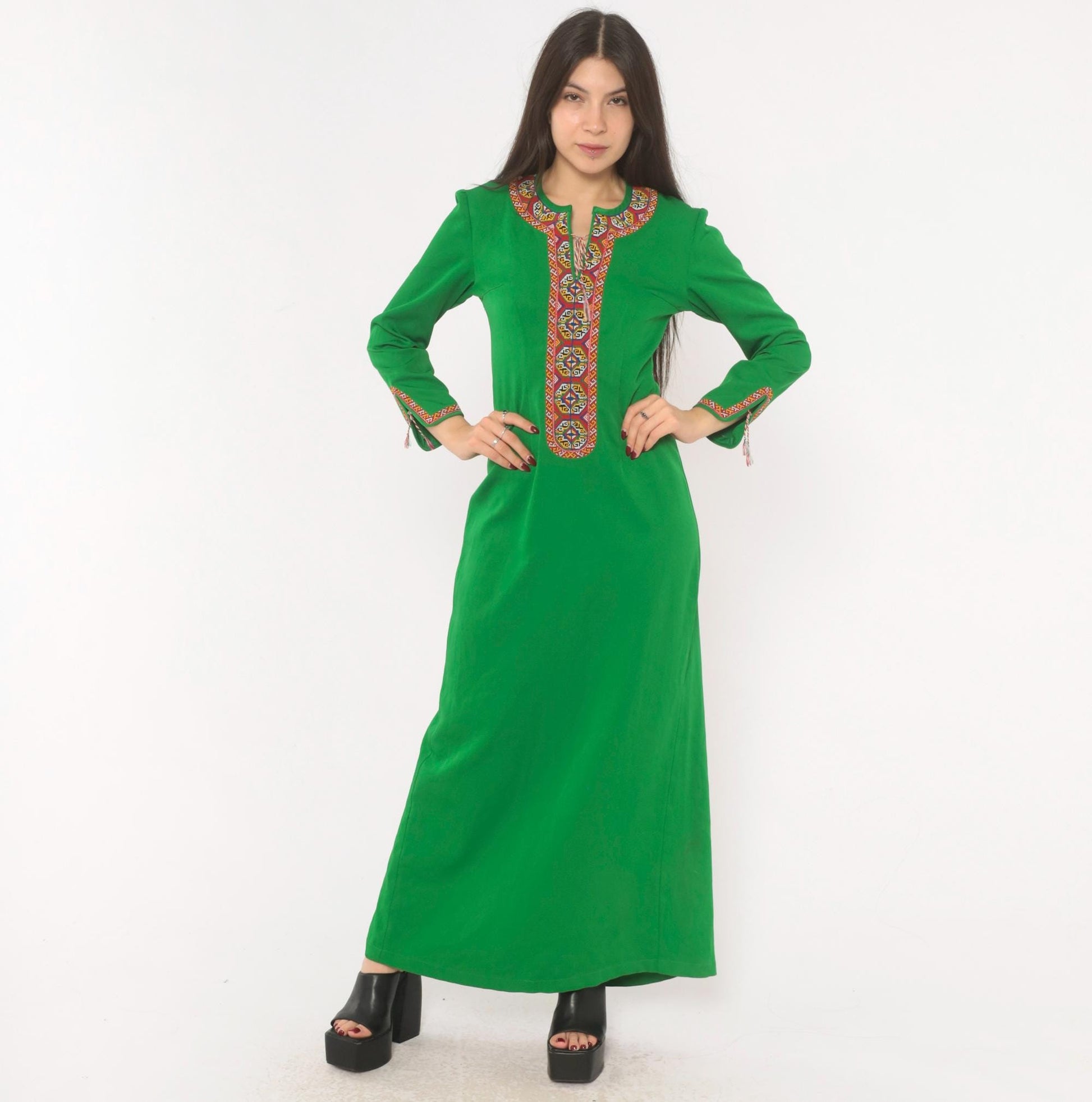 70s Emerald Green Maxi Dress Embroidered Neckline Long Sleeve Kaftan Extra Small XS
