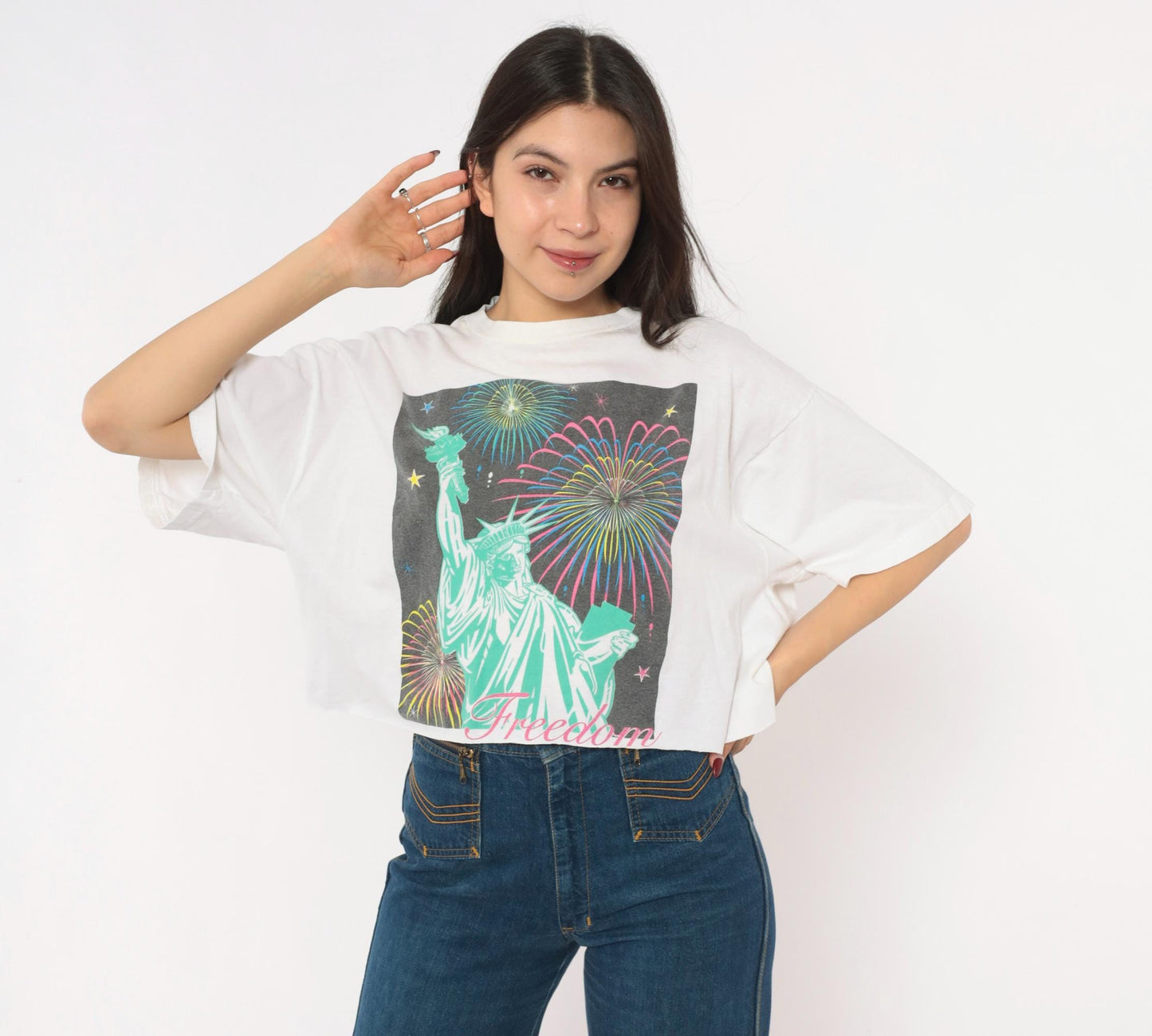 90s Statue of Liberty Fireworks Graphic Tee White Cropped Cotton Medium