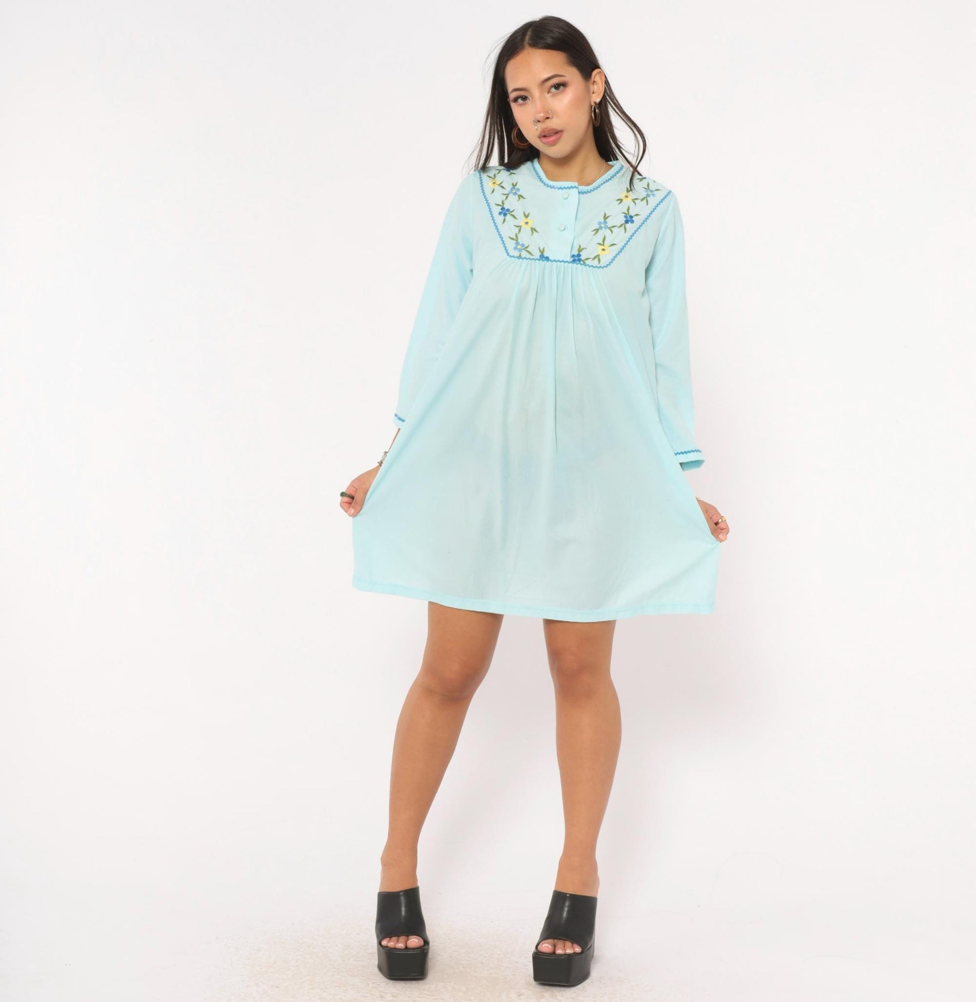 80s Sears Embroidered Floral Nightgown Baby Blue Button Front Mini Small