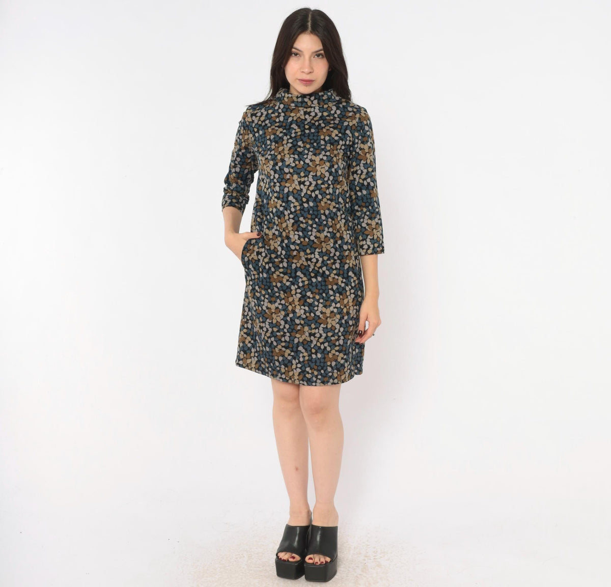 60s Leaf Print Shift Dress Black Crepe Mock Neck Three Quarter Sleeve Extra Small XS