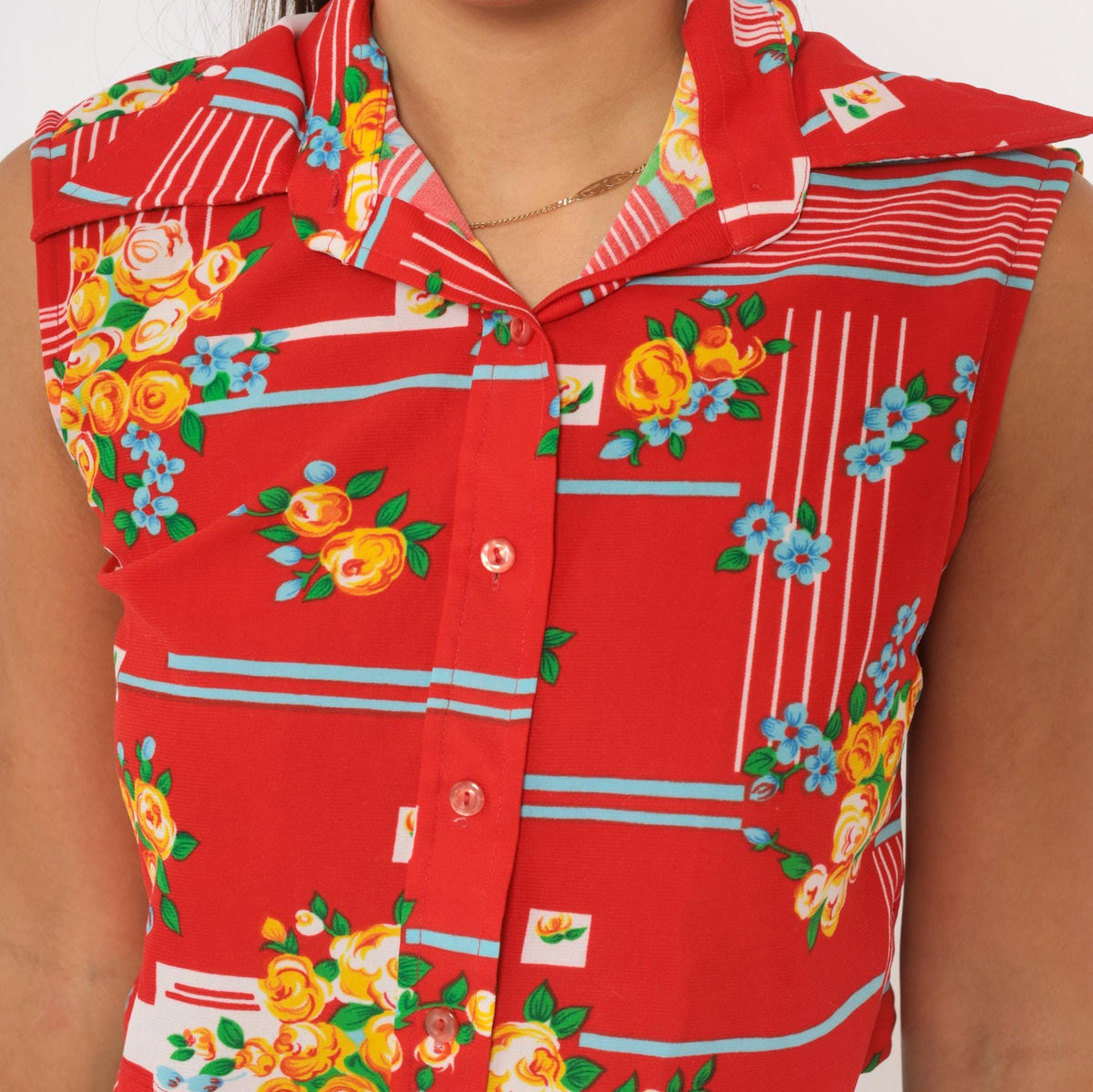 70s Red Floral Crop Top Yellow Rose Print Sleeveless Button Front Blouse Medium