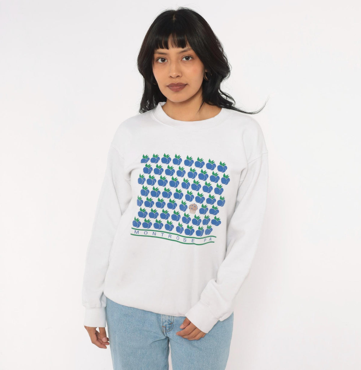 Y2K Gildan Blueberry Muffin Sweatshirt White Montrose PA Graphic Small