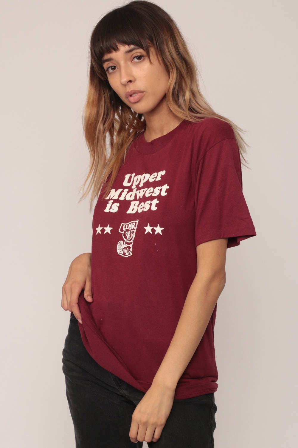 90s Upper Midwest Is Best Beaver Graphic T-Shirt Burgundy Large