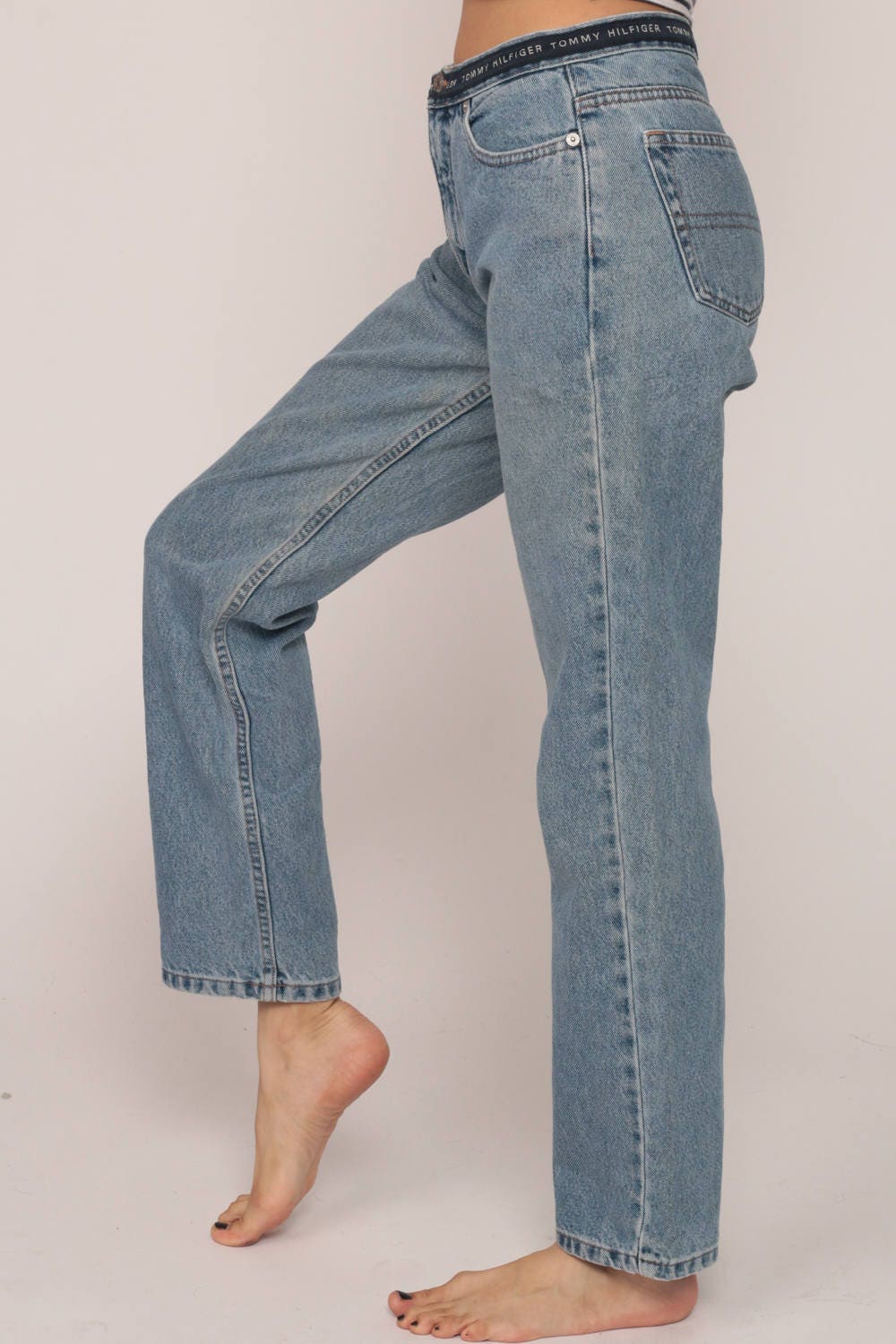Tommy Hilfiger 90s Spellout Mom Jeans Blue Denim Medium 29