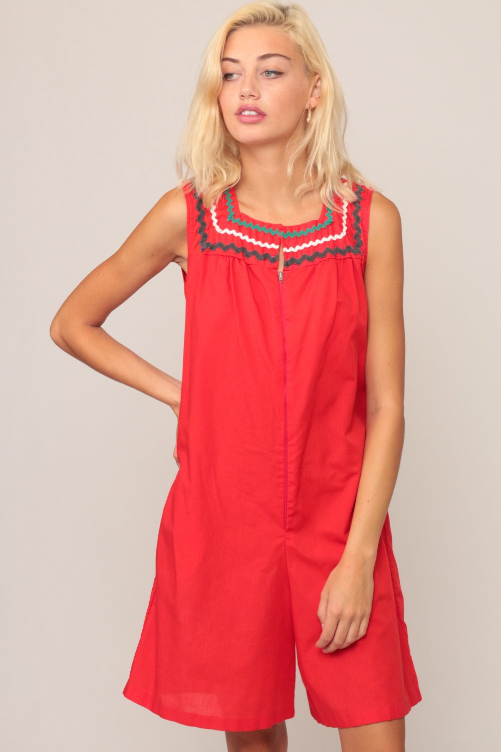 70s Red Mod Romper Playsuit Culottes Sleeveless Zip Front Small