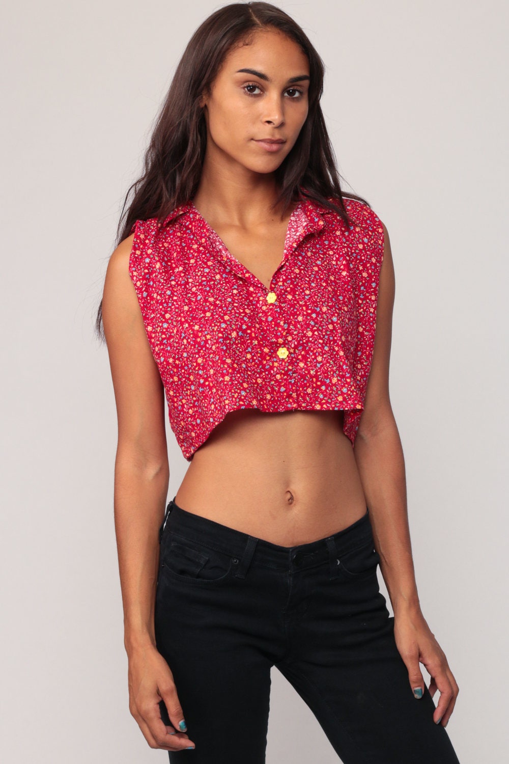 70s Red Floral Sleeveless Button-Up Crop Top Medium