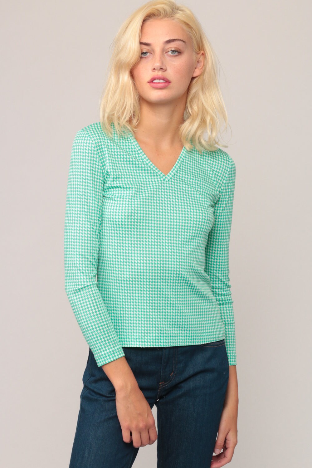 70s Green White Houndstooth V-Neck Long Sleeve Shirt Small Medium