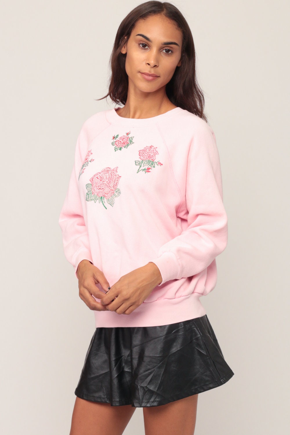 80s Hand Painted Floral Sweatshirt Baby Pink Raglan Graphic Crewneck Large