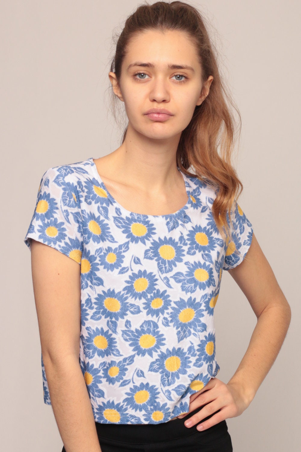 90s Floral T-Shirt Cap Sleeve Blue Yellow Graphic Tee Large