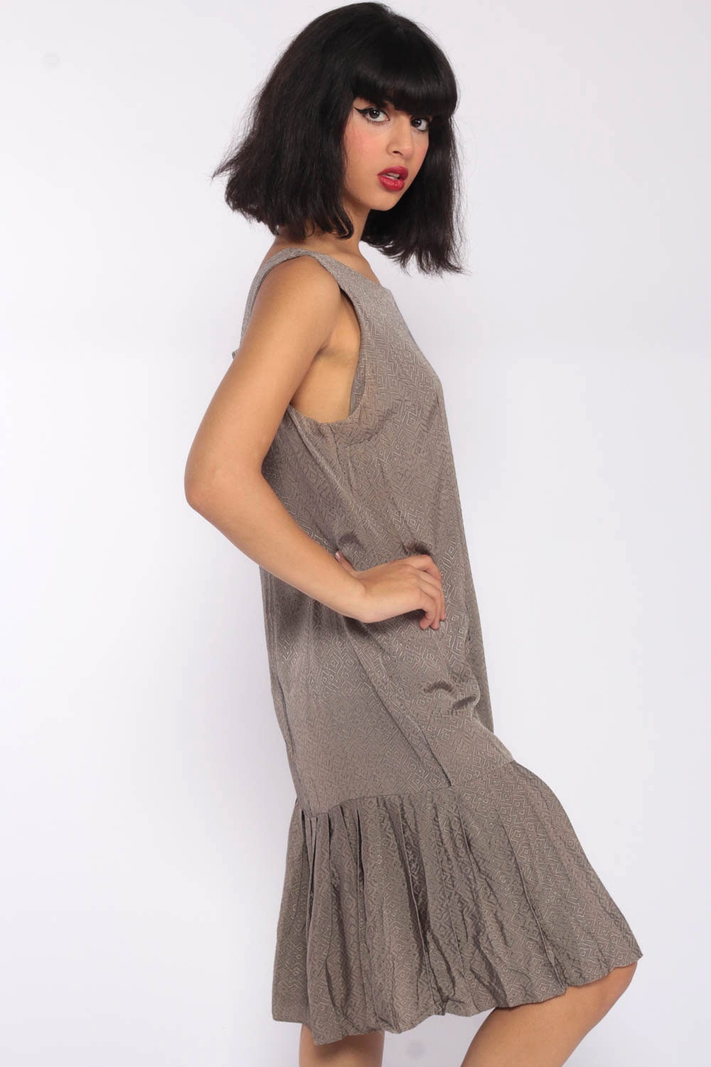 1960s Mod Shift Dress Taupe Geometric Print Drop Waist Sleeveless Midi Medium