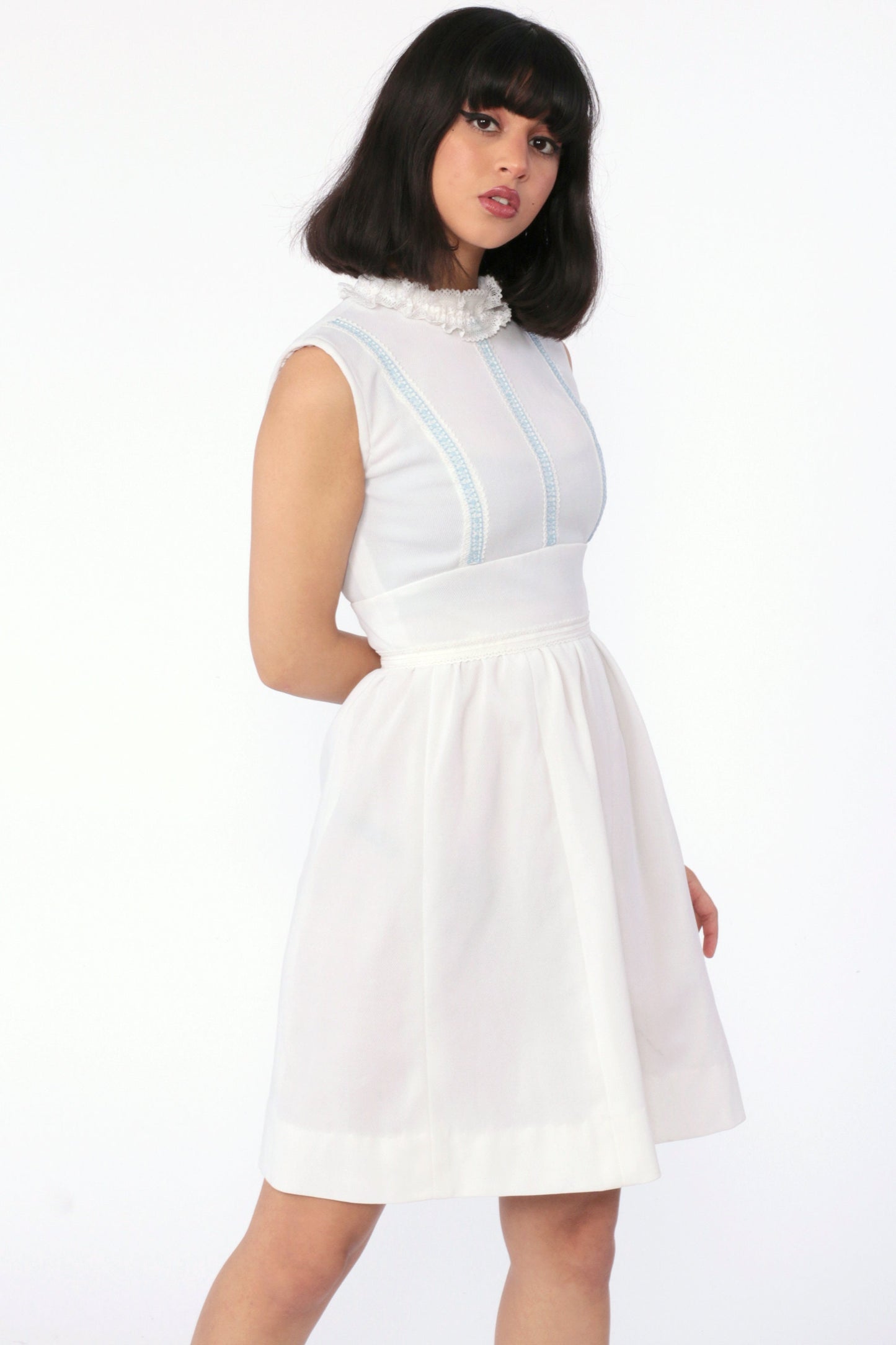 70s White Babydoll Mini Dress Empire Waist Lace Collar Sleeveless Extra Small