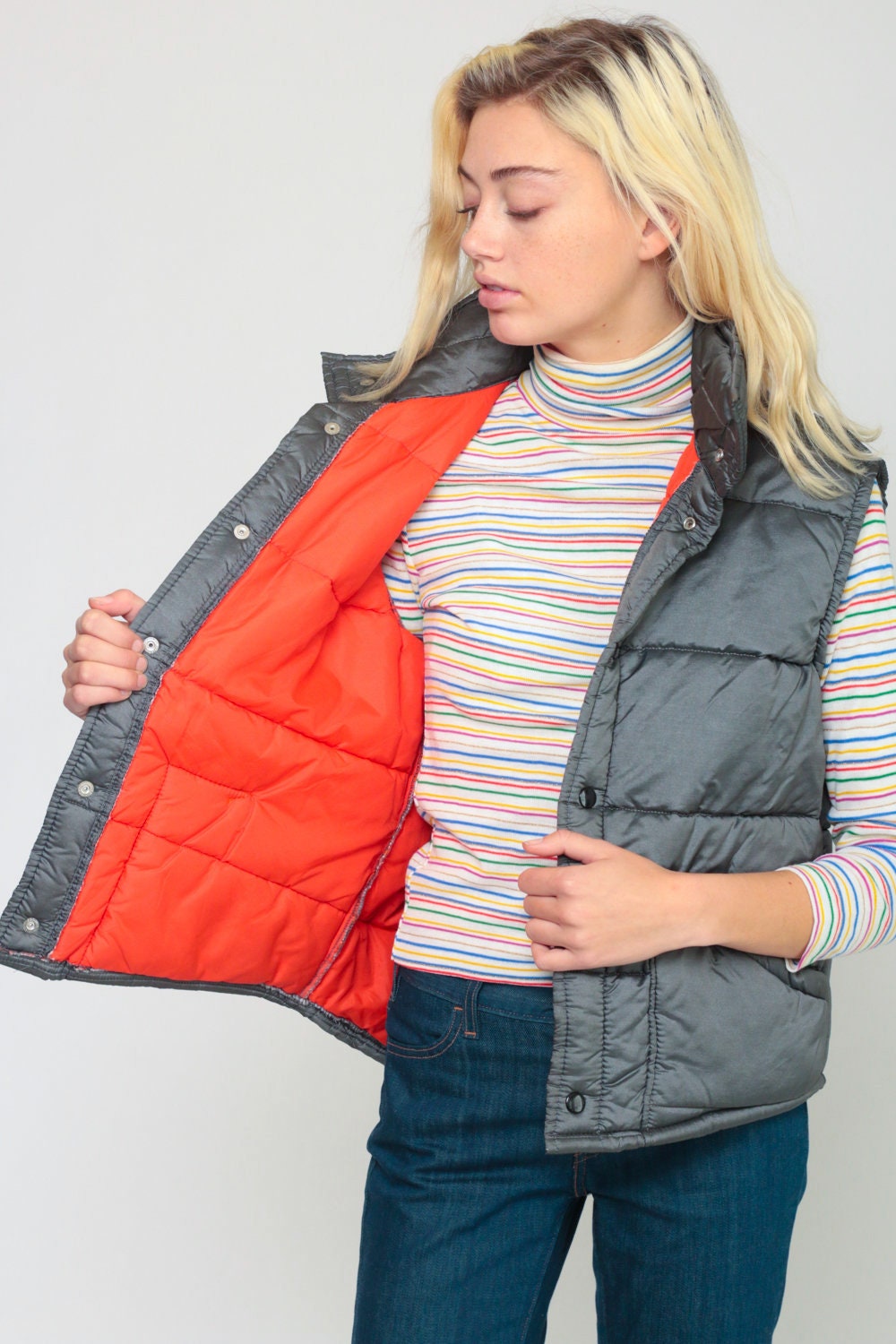 1970s Grey Puffer Vest Unisex Snap Front Sleeveless Jacket Medium