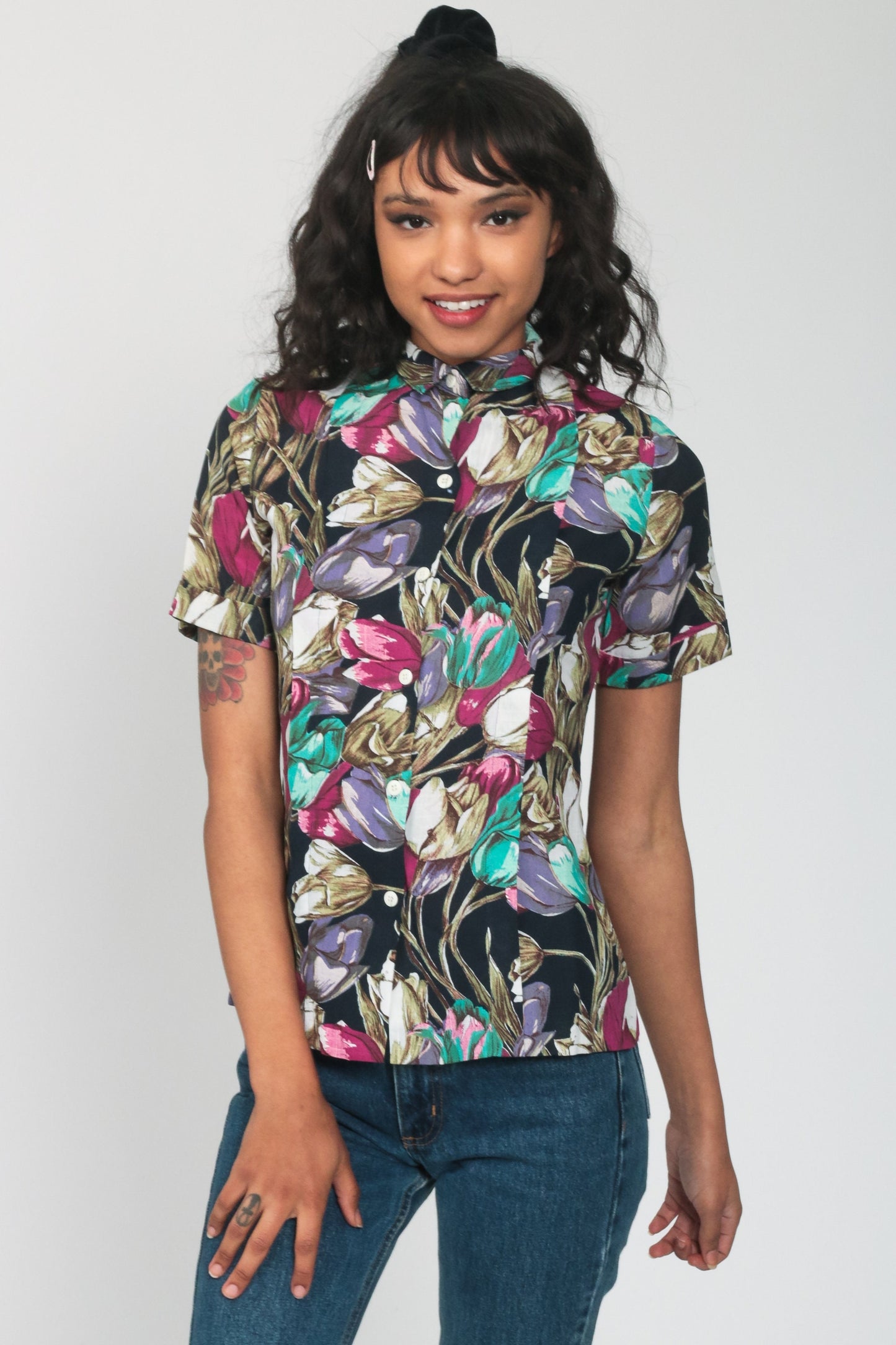 90s Floral Rayon Button-Up Shirt Short Sleeve Grey Small