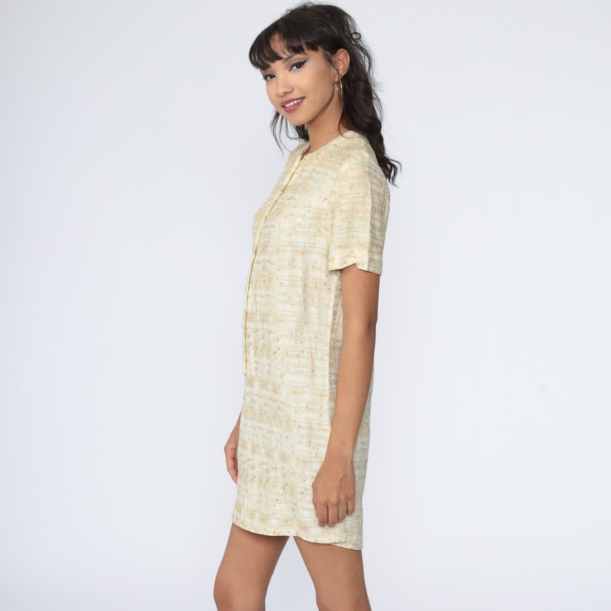 1960s L'Aiglon Cream Embroidered Shift Mini Dress Floral Small