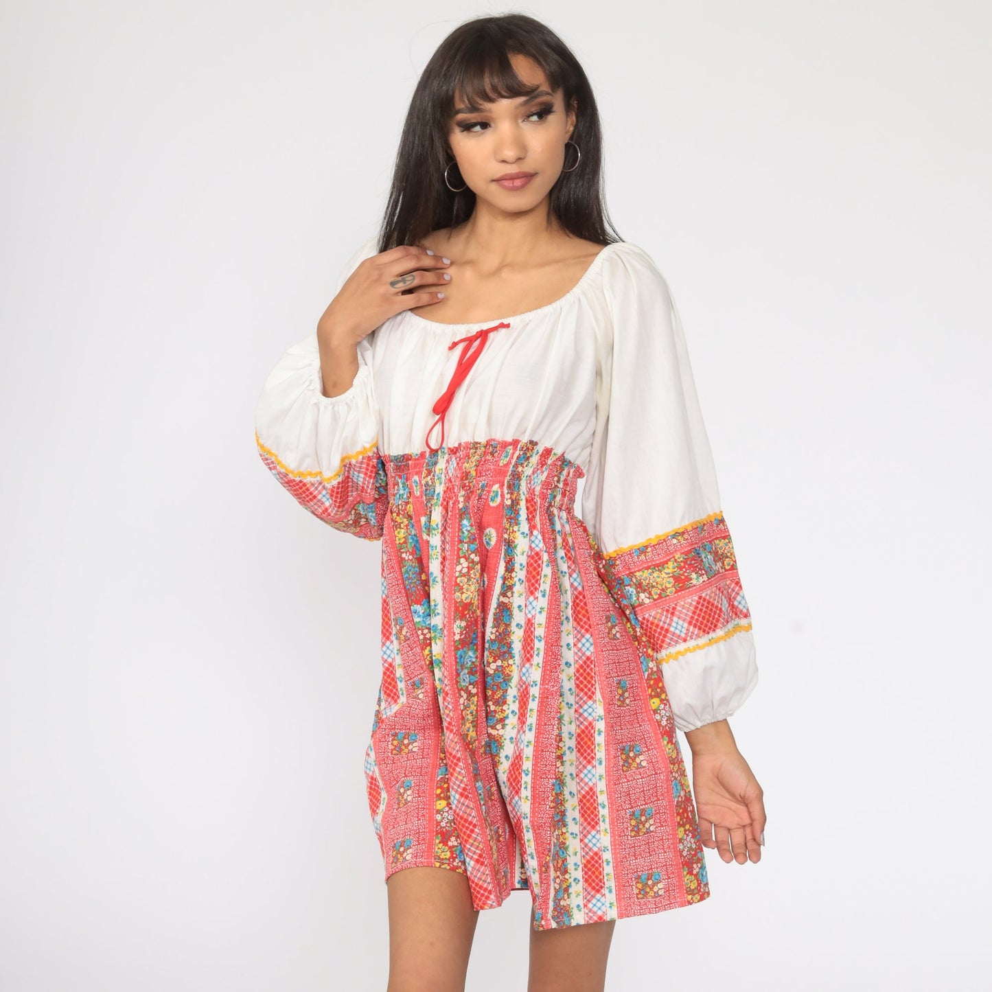 70s Floral Babydoll Mini Dress Red White Smocked Empire Waist Small