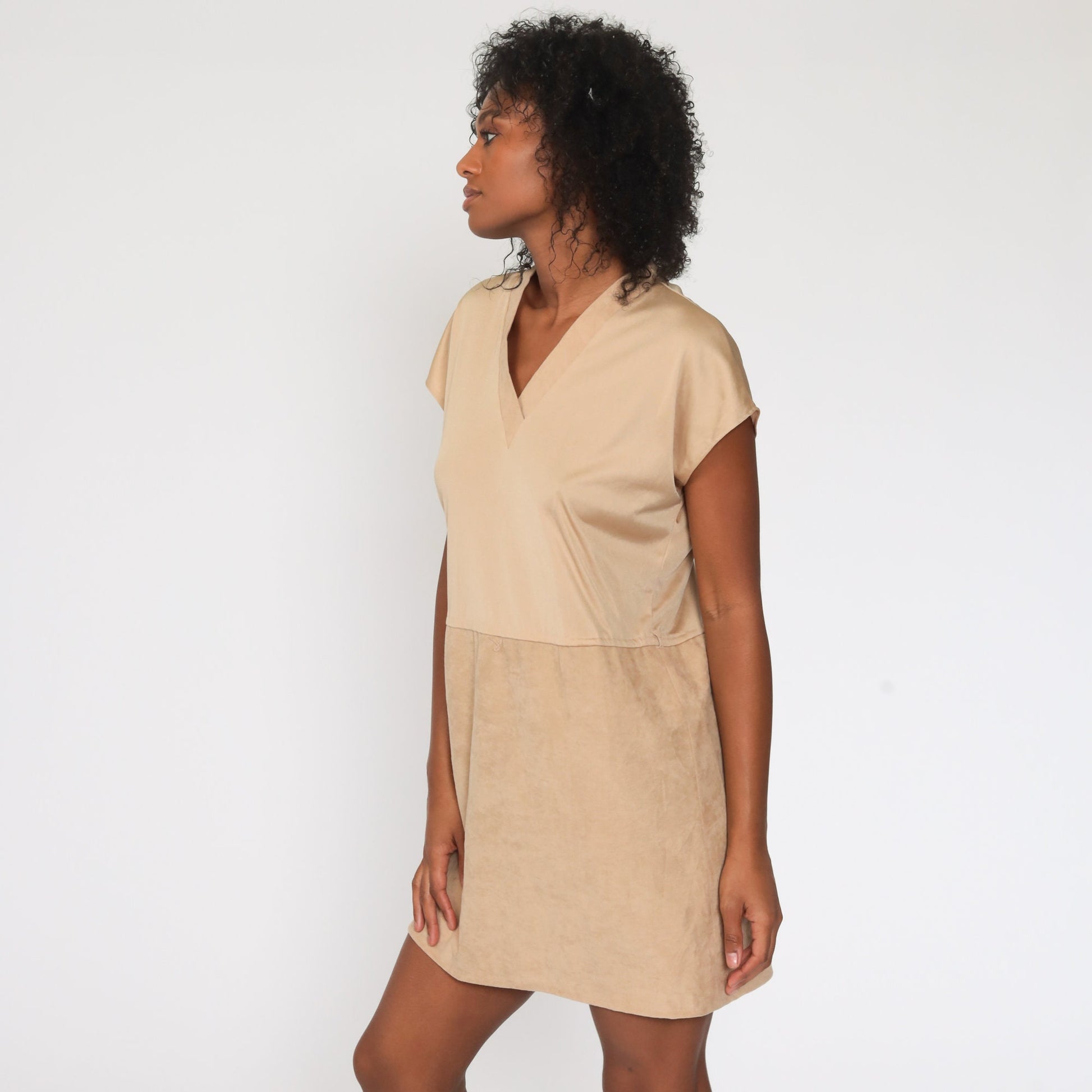 70s Tan Mini Dress V Neck Cap Sleeve High Waist Medium