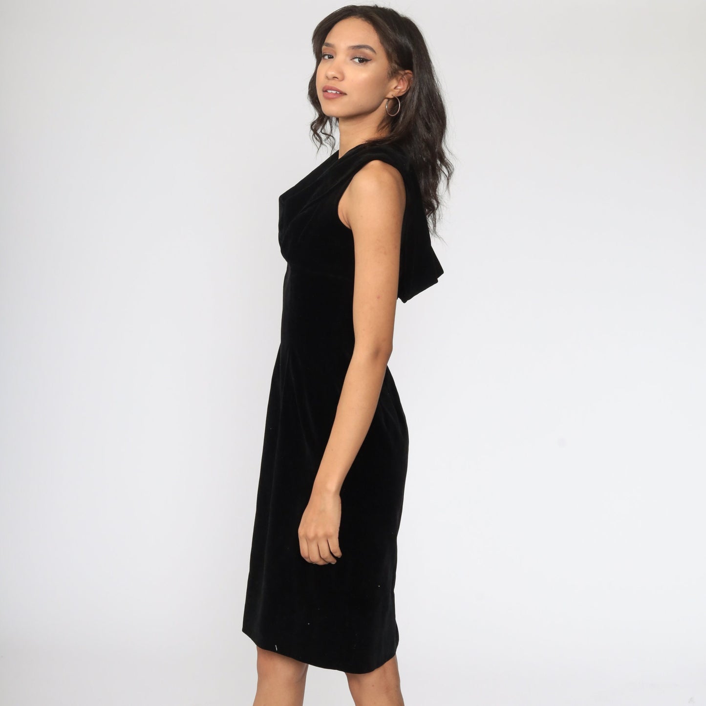 1960s Black Velvet Midi Sheath Dress Lou-ette Fitted Cocktail Small