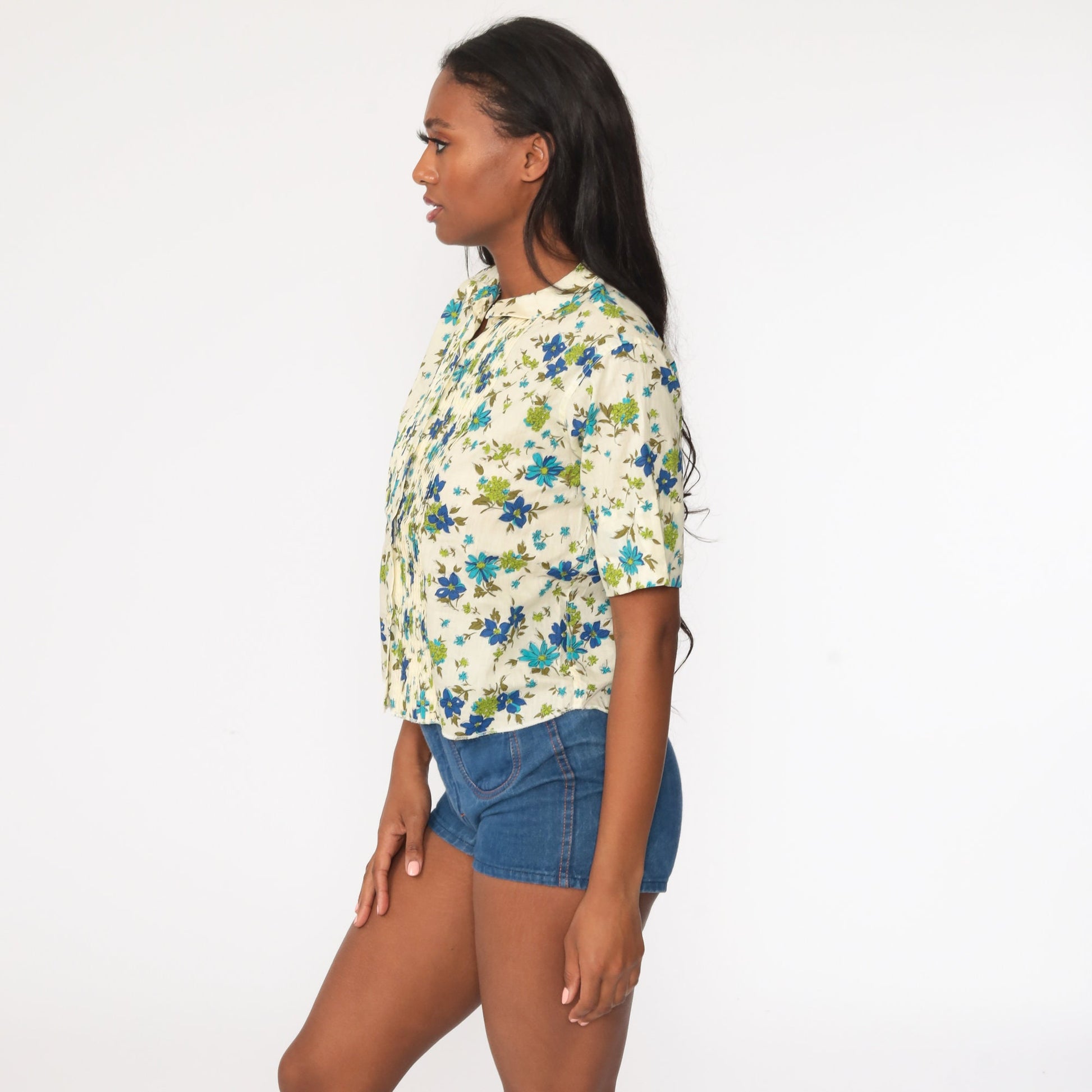 60s Yellow Floral Blouse Peter Pan Collar Button Up Short Sleeve Small