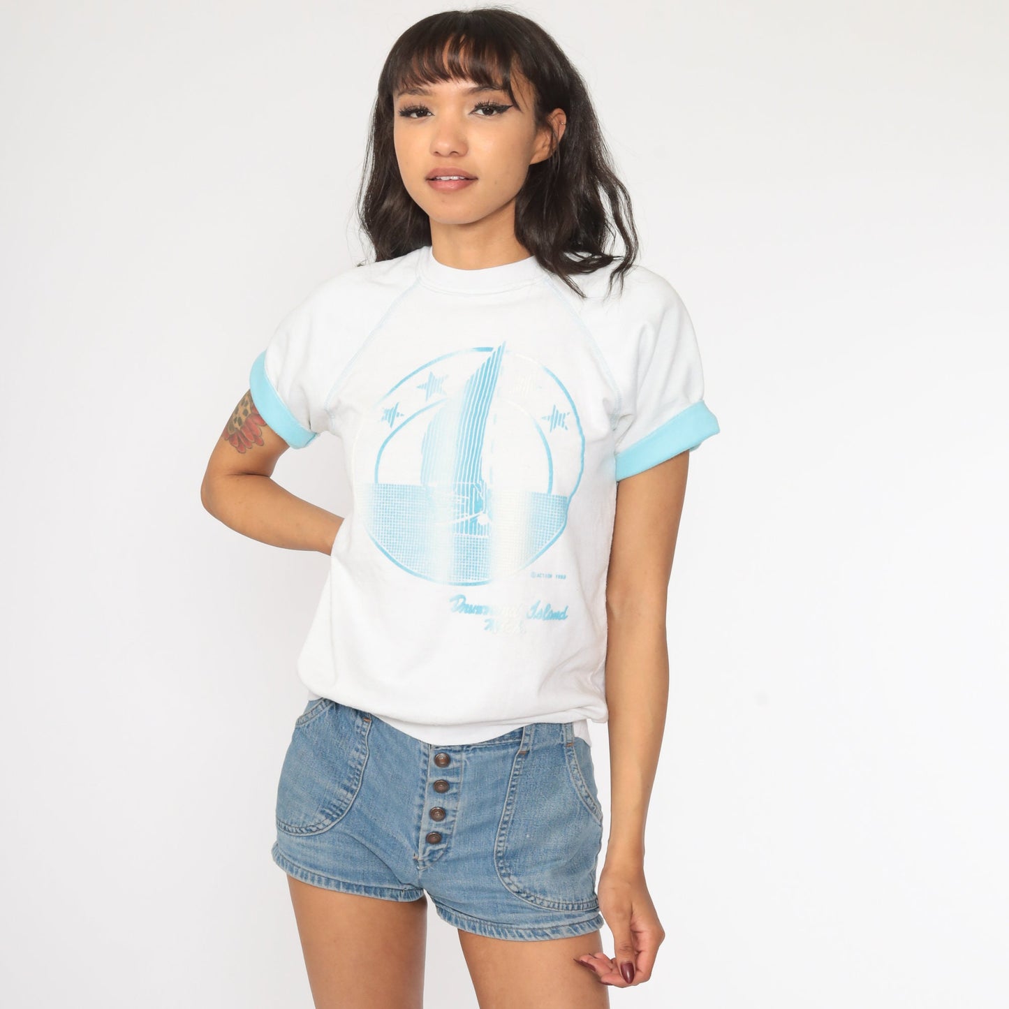80s Drummond Island Michigan Sailboat Graphic T-Shirt White Extra Small