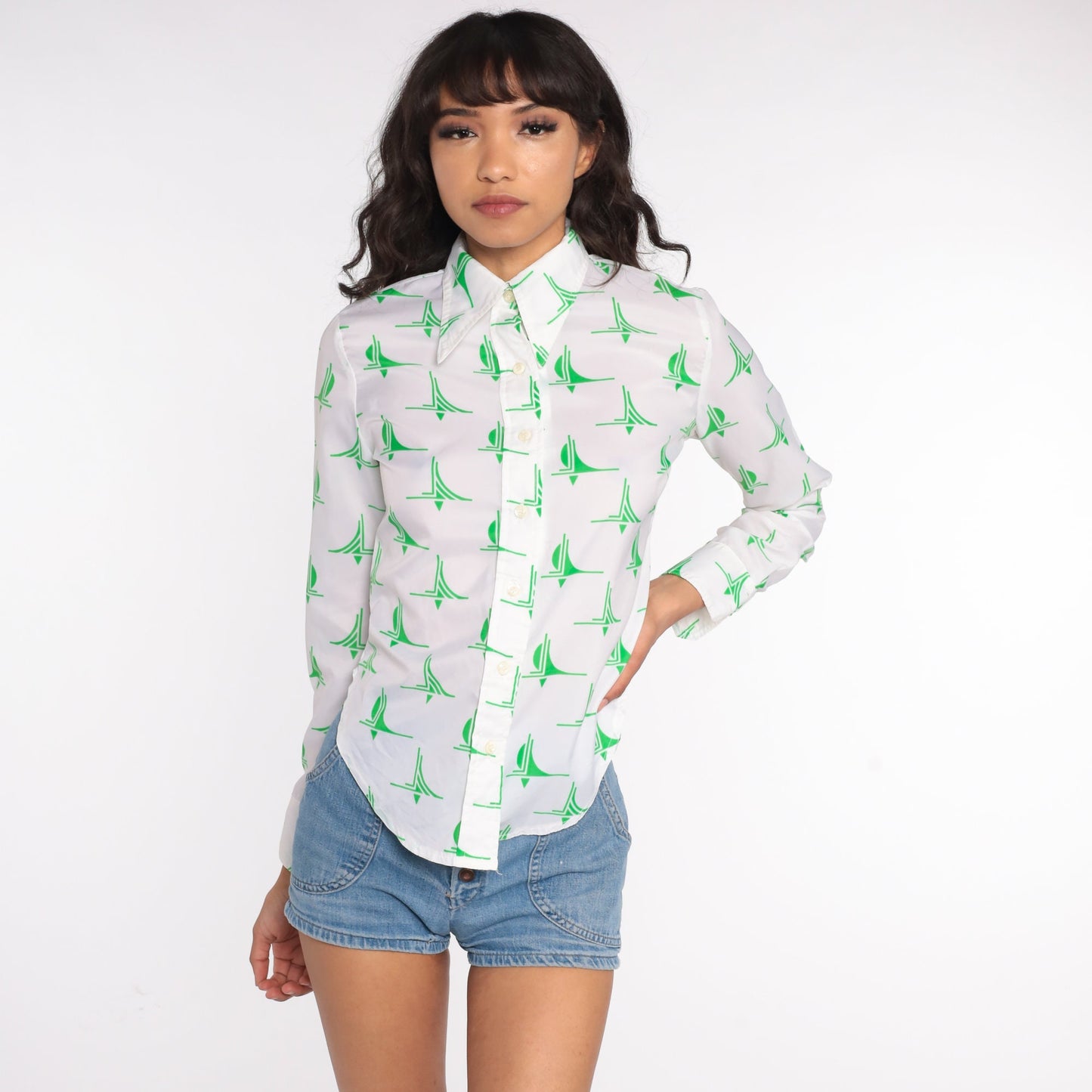 70s Geometric Print Button Up Shirt White Green Long Sleeve Small
