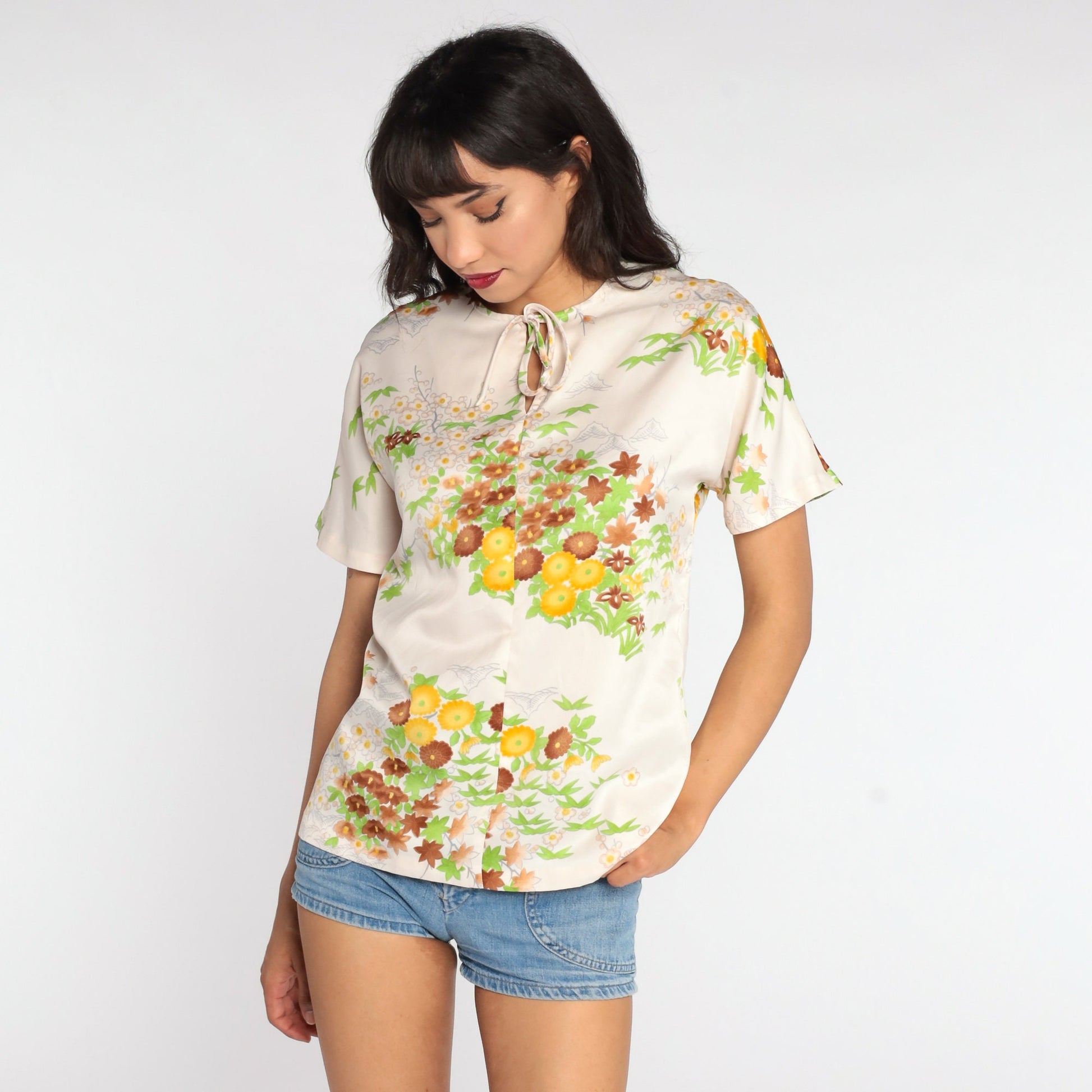 70s Floral Blouse Keyhole Neckline Yellow Off-White Shirt Small