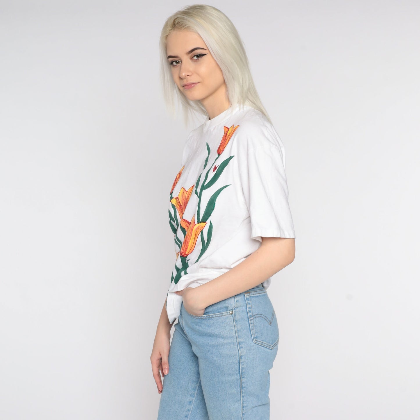 90s Hand Painted Floral T-Shirt Jackie Barbados Graphic Tee Medium