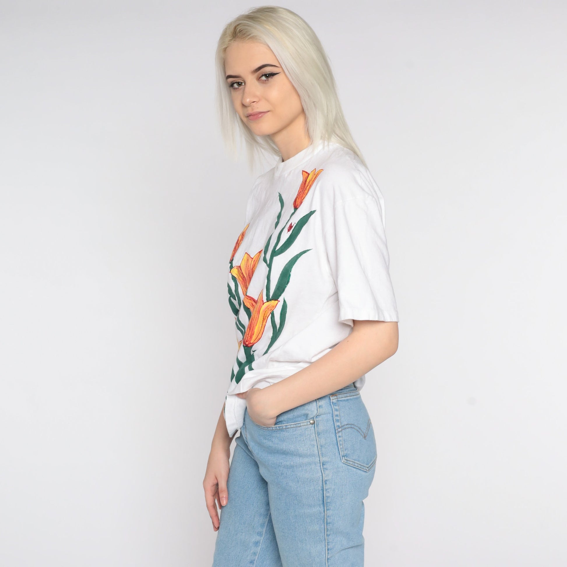 90s Hand Painted Floral T-Shirt Jackie Barbados Graphic Tee Medium