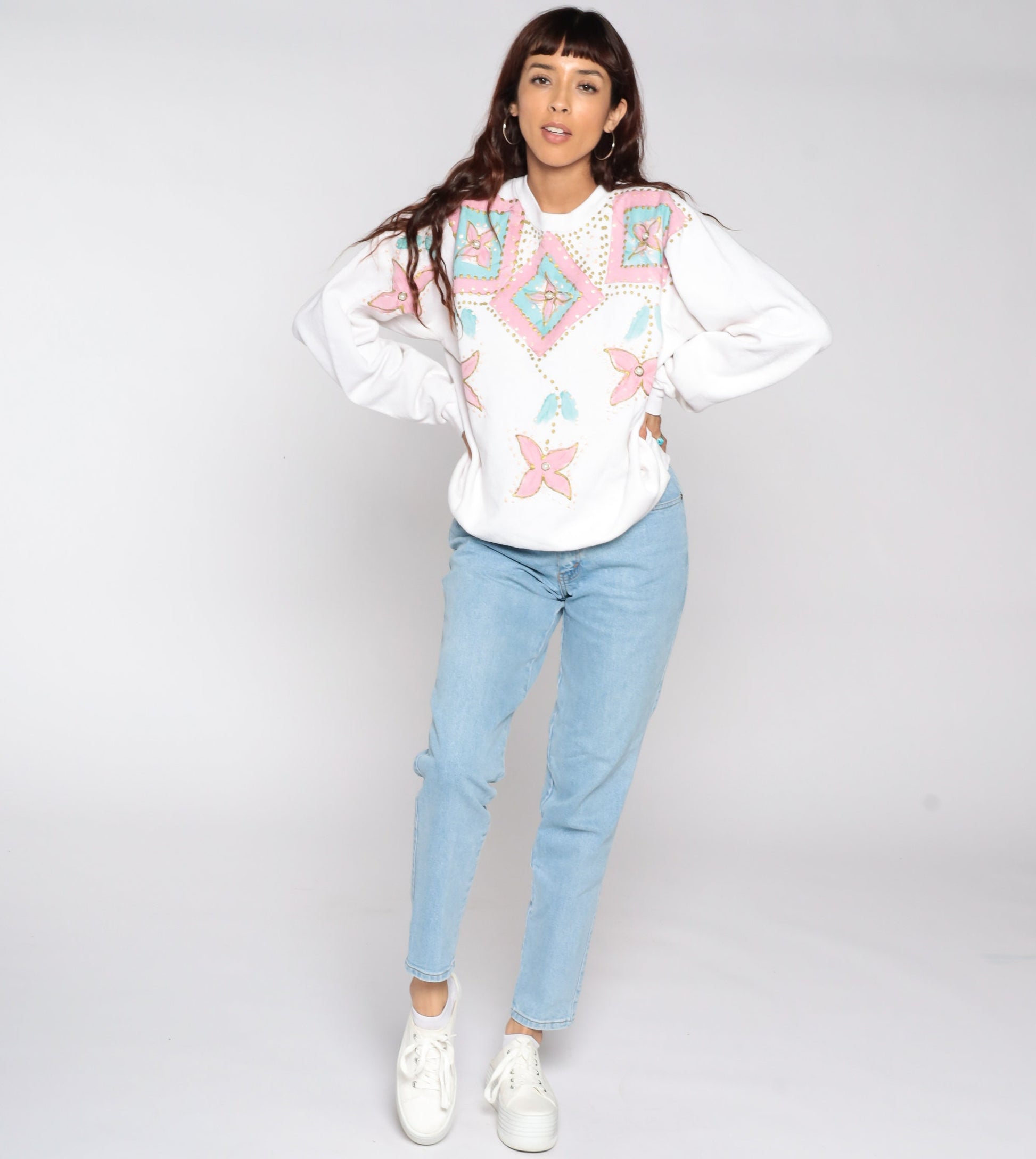 90s Hand Painted Floral Sweatshirt White Graphic Crewneck Large