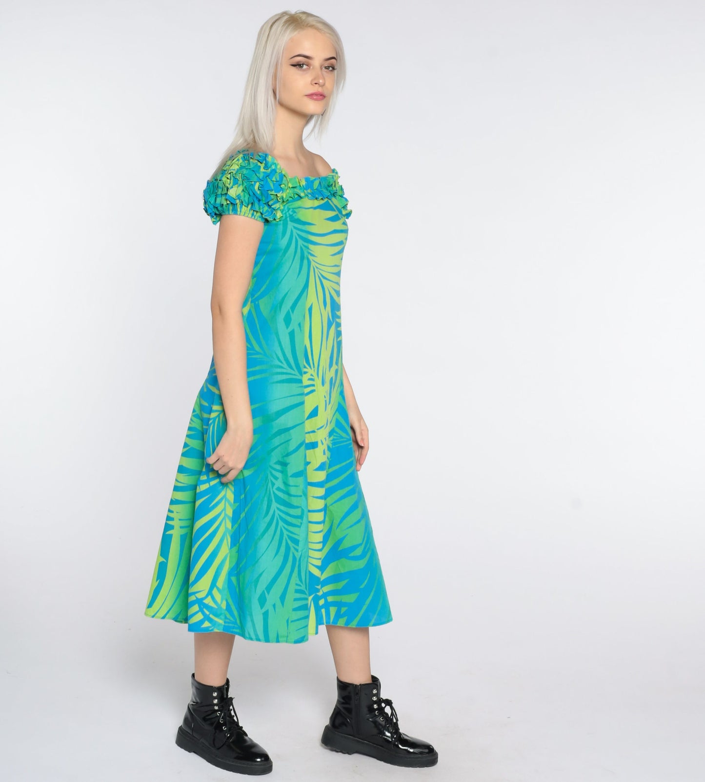 1960s Hawaiian Tropical Print Shift Dress Green Blue Midi Ruffle Sleeve Extra Small