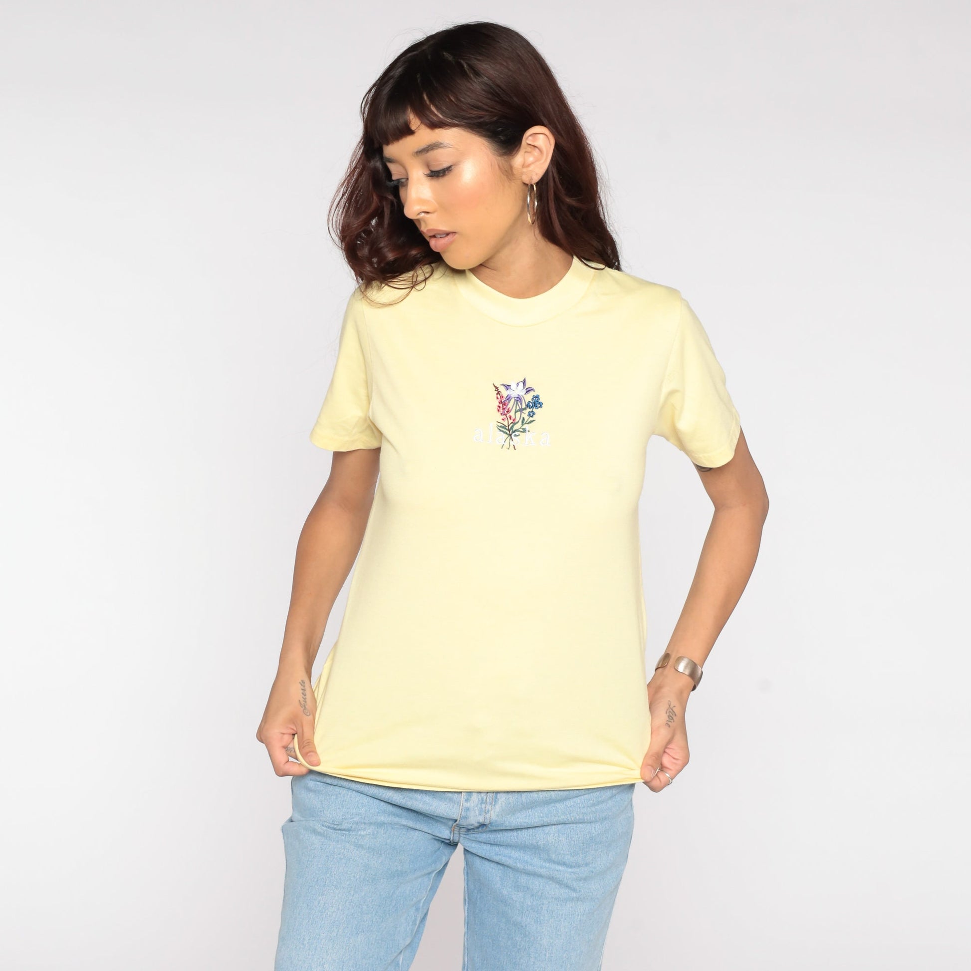 80s Alaska Floral Embroidered Graphic T-Shirt Yellow Cotton Small
