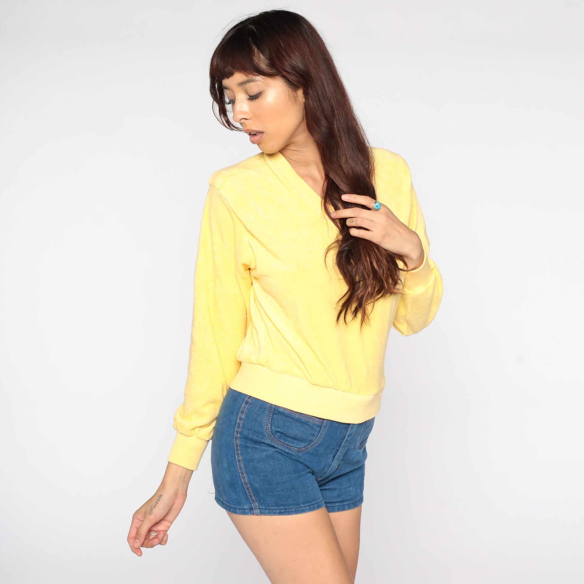 70s-80s Yellow Terry Cloth V-Neck Sweatshirt Slouchy Long Sleeve Medium