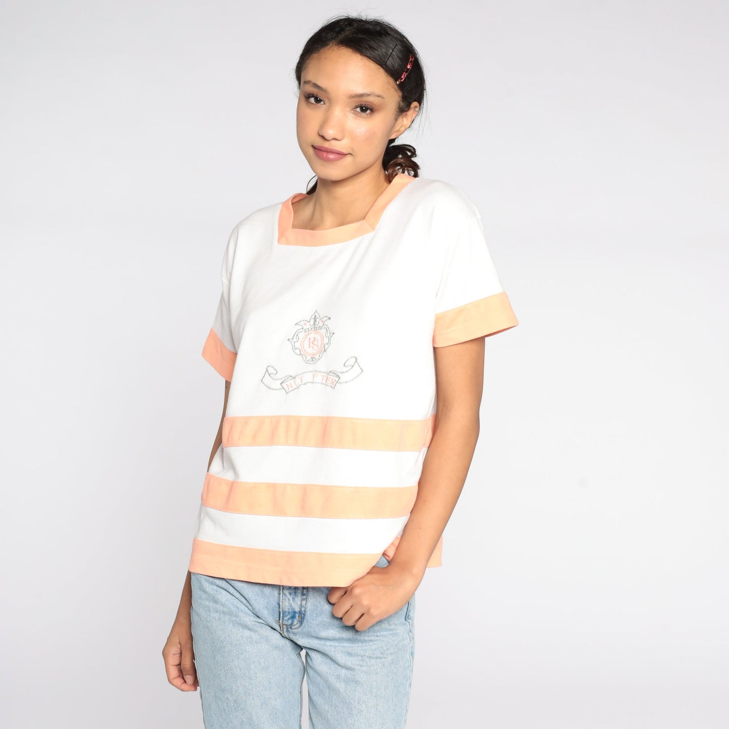 80s Embroidered Crest T-Shirt White Peach Striped Cotton Tee Large L