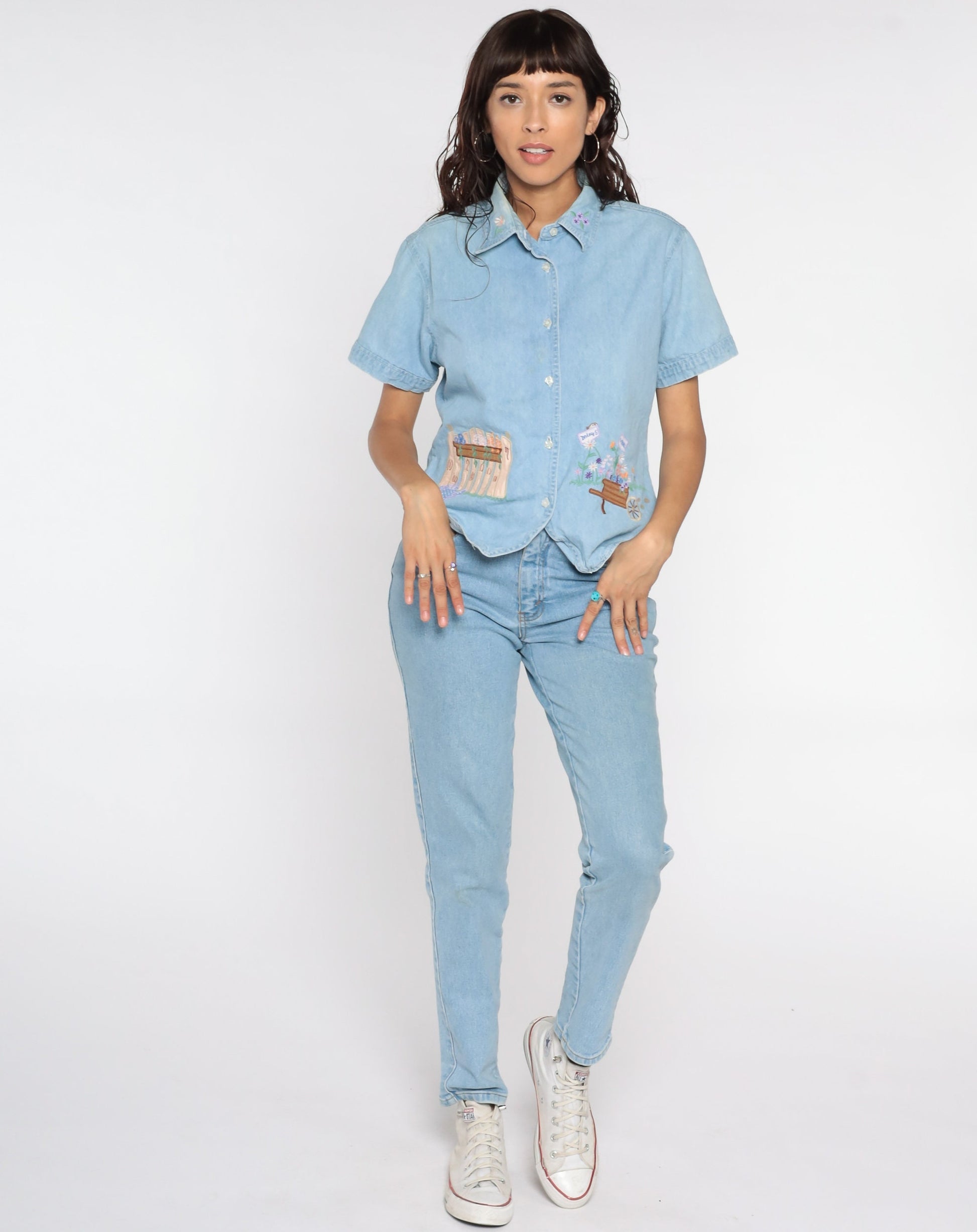 90s Bill Blass Floral Embroidered Denim Shirt Blue Cotton Button Down Medium