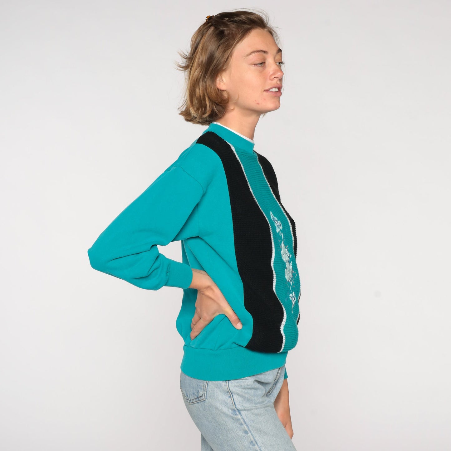80s Turquoise Floral Embroidered Sweatshirt Cotton Pullover Small