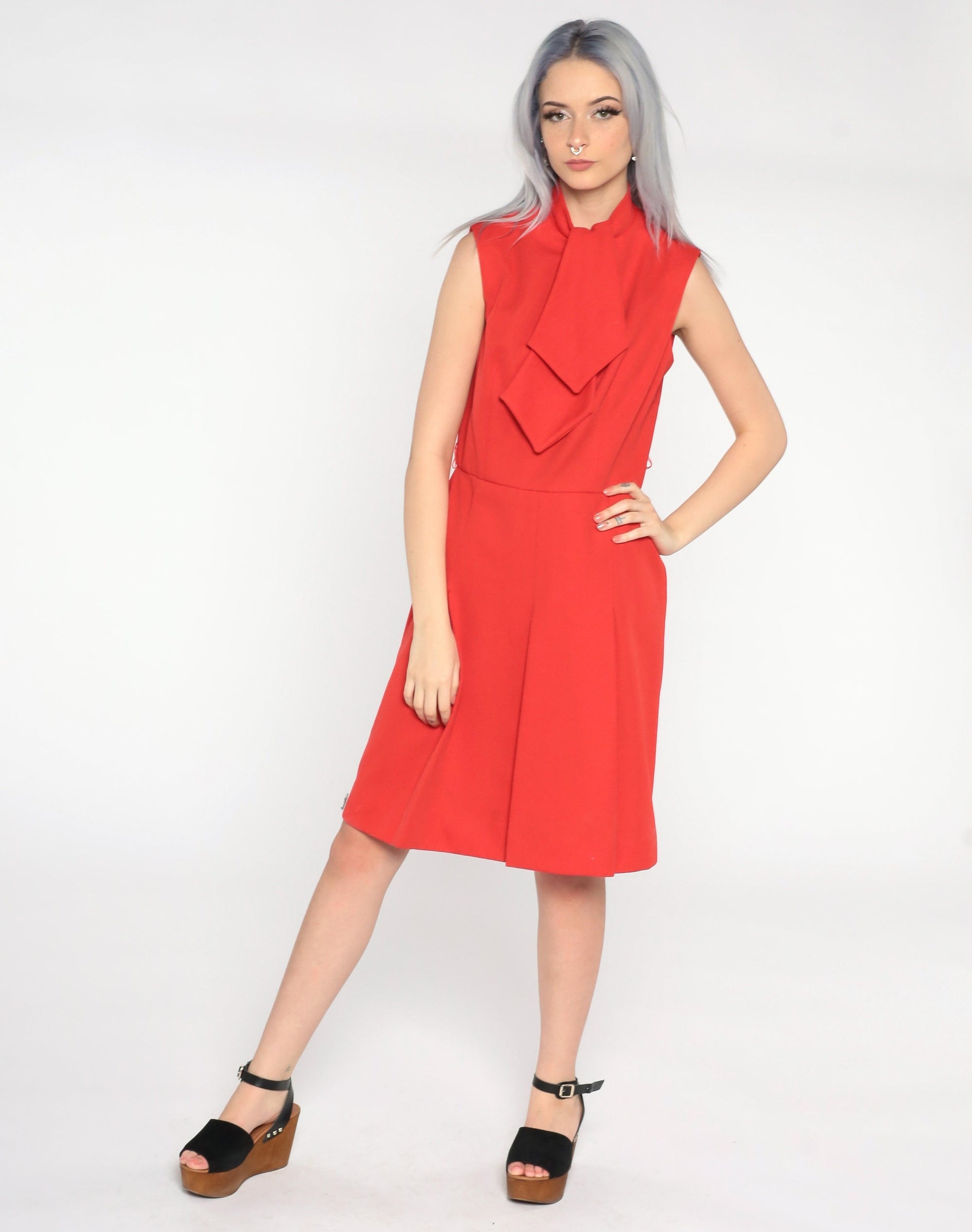 60s Mod Dress Red Ascot Shift Knee-Length Pleated Polyester Small S