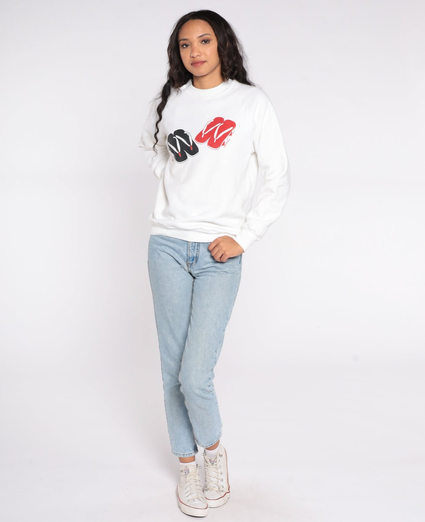 80s Japanese Geta Sandal Graphic Sweatshirt White Raglan Crewneck Medium