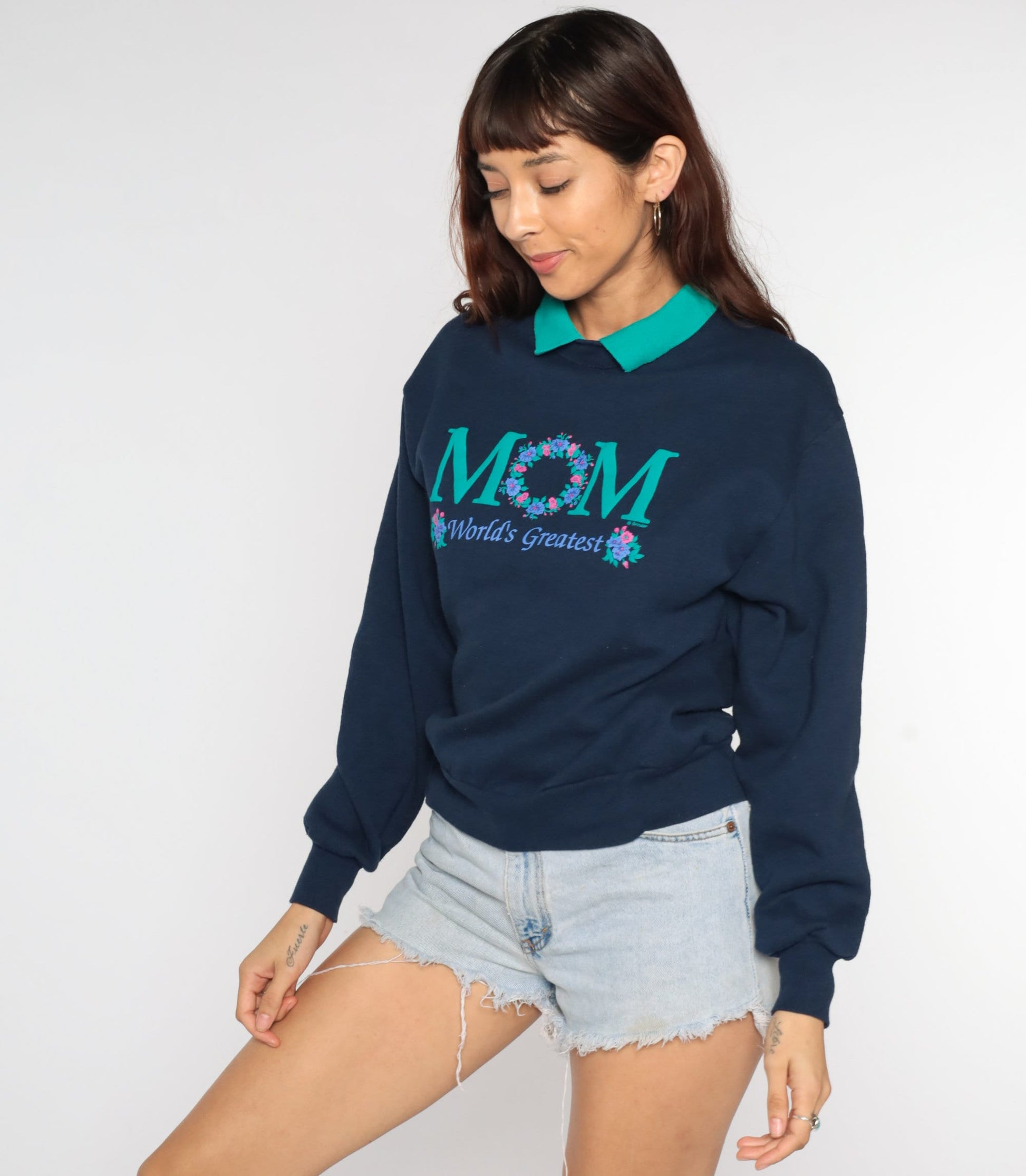 90s World's Greatest Mom Sweatshirt Navy Floral Graphic Crewneck Extra Small