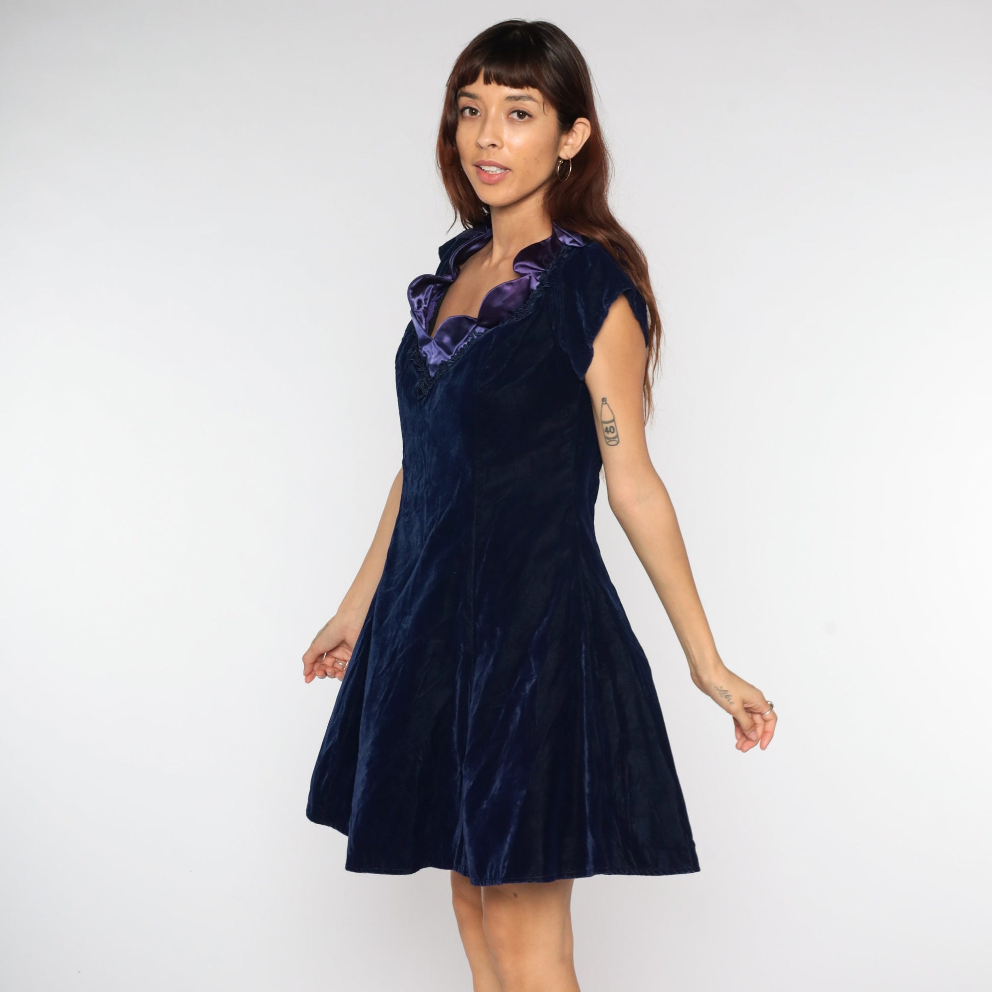 80s Navy Velvet Mini Dress Purple Ruffle Collar Cap Sleeve Medium