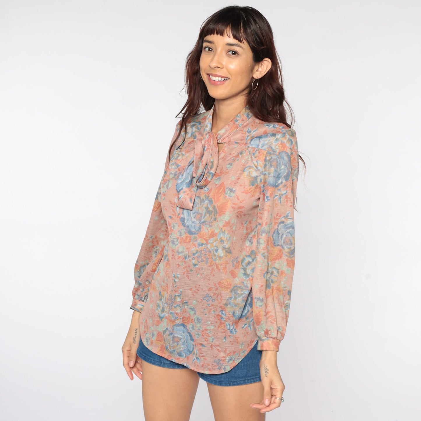 70s Floral Ascot Blouse Dusty Pink Blue Pullover Long Sleeve Medium