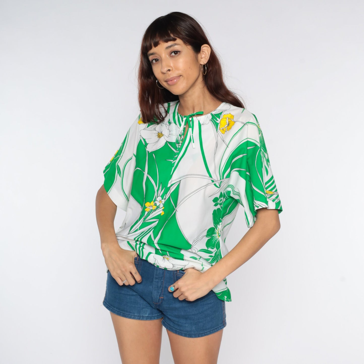 70s Floral Keyhole Blouse Green White Neck Tie Shirt Medium